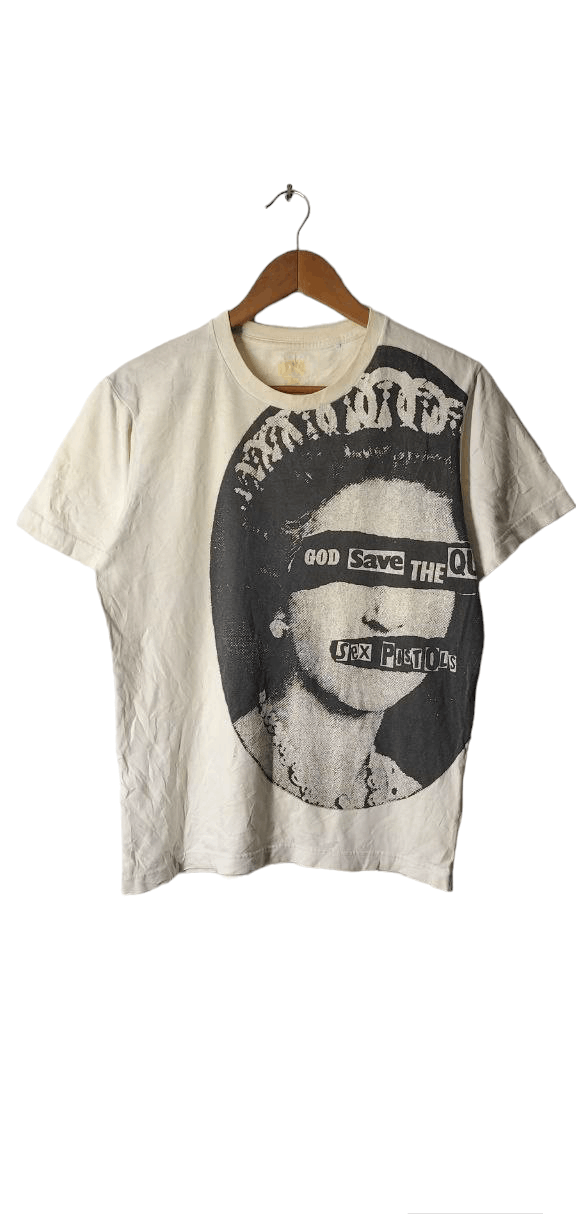 Band Tees BAND SEX PISTOL GOD SAVE THE QUEEN X UNIQLO TEE Size US S / EU 44-46 / 1 - 1 Thumbnail