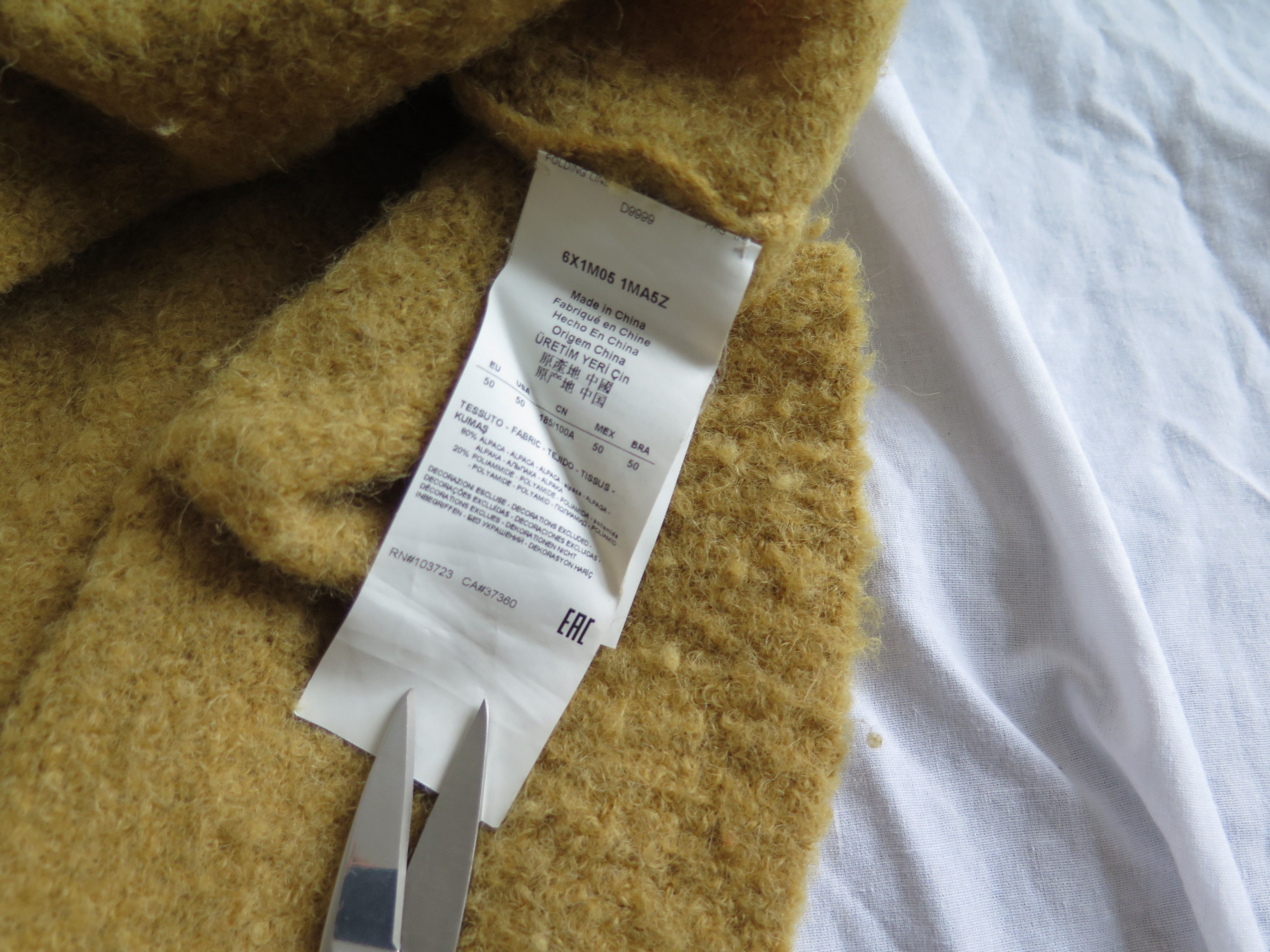 Giorgio Armani Armani Alpaca V-Neck sweater Size US M / EU 48-50 / 2 - 5 Thumbnail