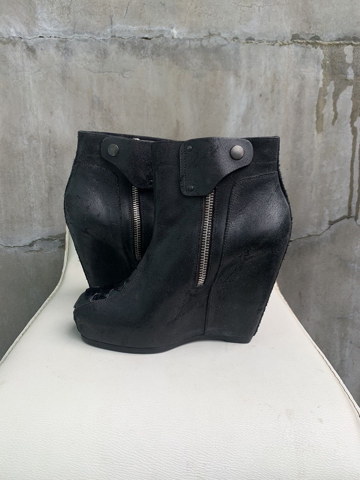 Rick Owens RUNWAY 1/1 Reverse Leather Croc Platform Wedge Boots Size US 8 / IT 38 - 7 Thumbnail