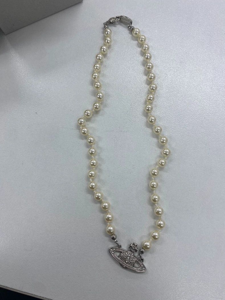 Vivienne Westwood Vivienne Westwood Pearl Saturn Necklace - dmc Size ONE SIZE - 1 Thumbnail