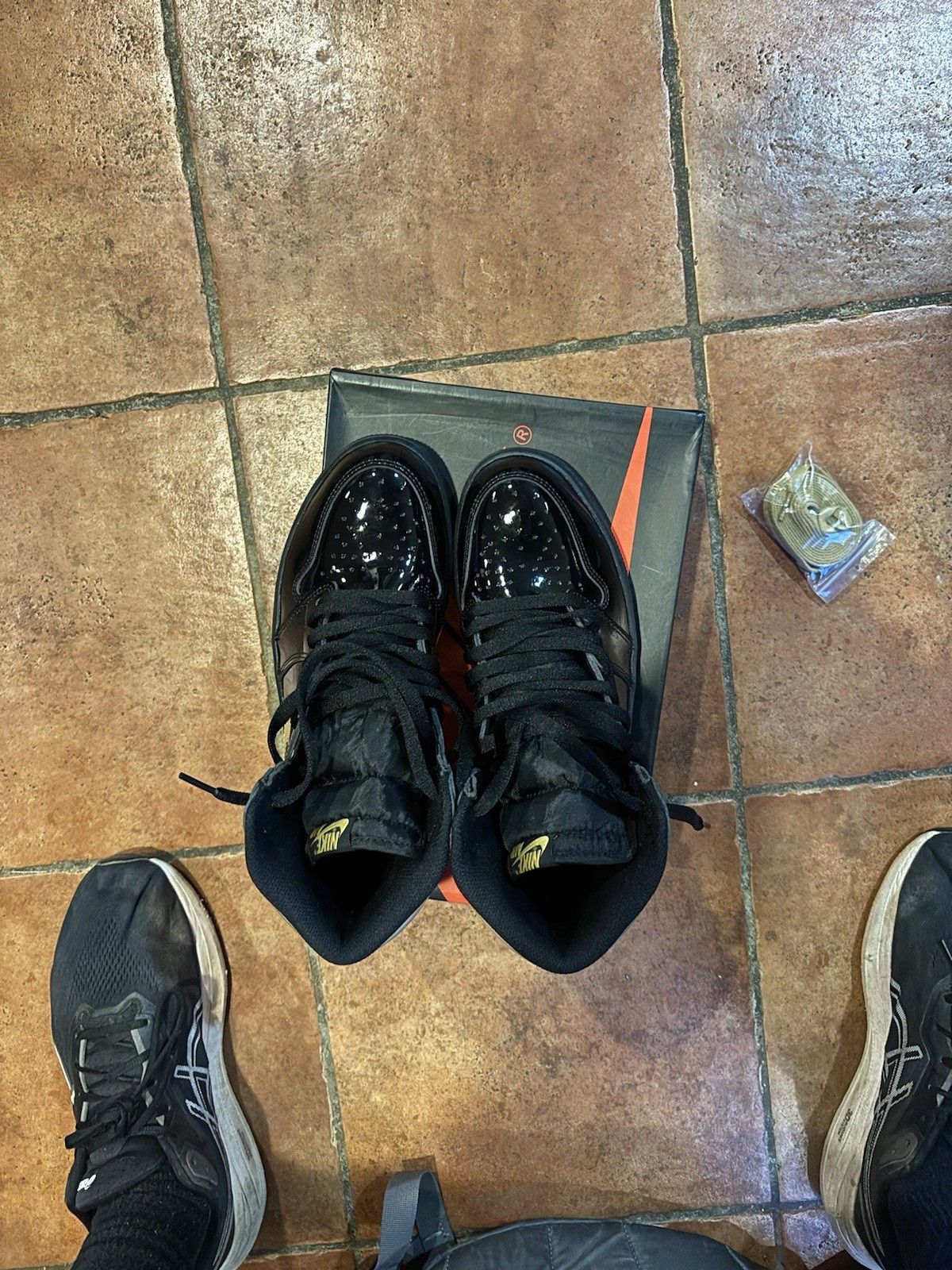 Jordan Brand Air Jordan 1 Black 2020 Size US 9 / EU 42 - 3 Thumbnail