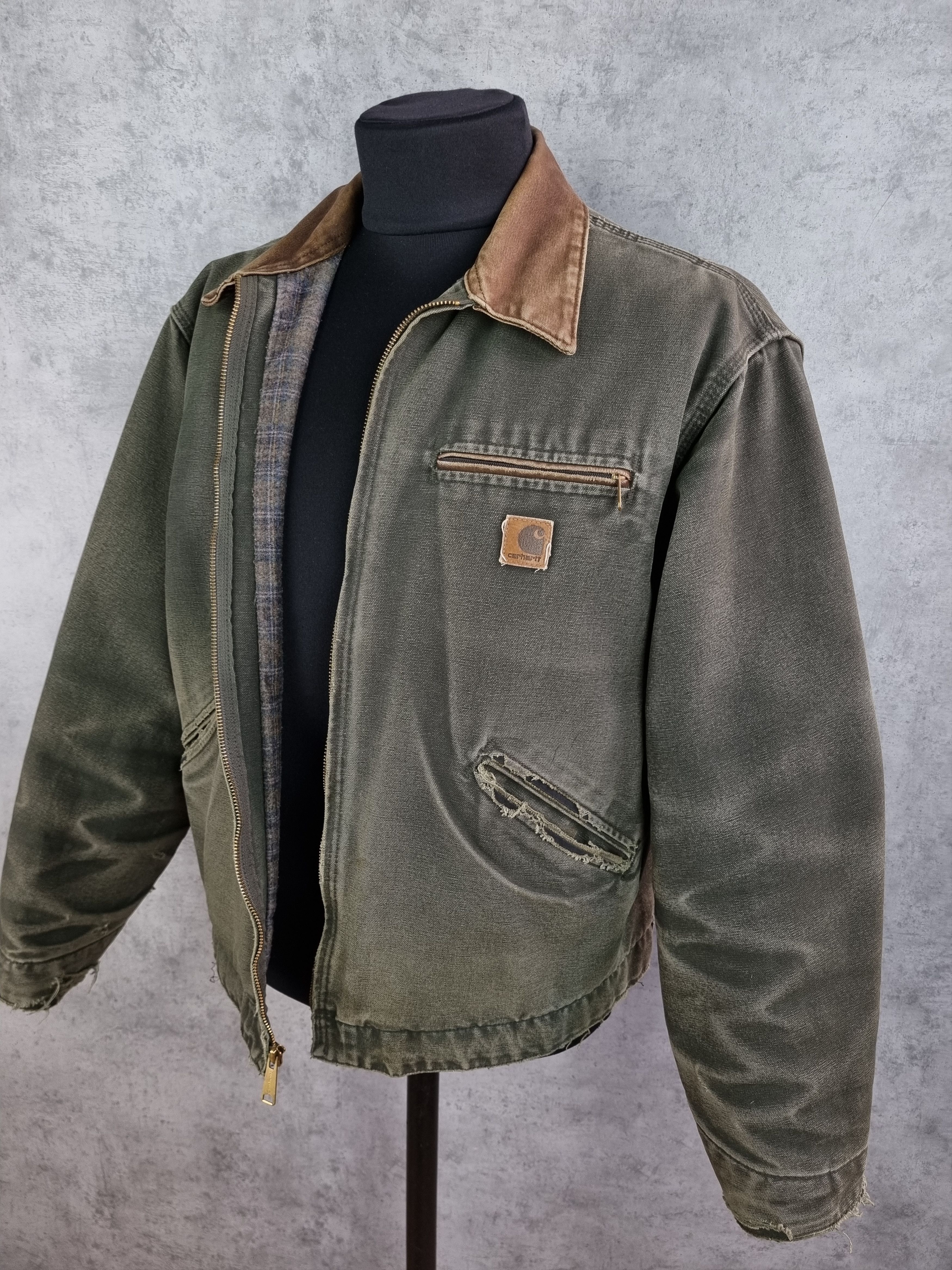 Carhartt Carhartt Distressed Ripped Faded Dirty Rare Jacket Size US XL / EU 56 / 4 - 1 Thumbnail