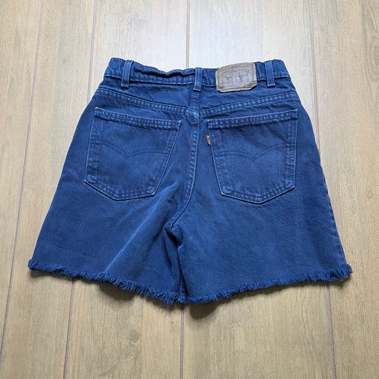 Levi's Vintage 90s Levi’s 550 Denim Cutoff Shorts W28 USA Made Size 27" / US 4 / IT 40 - 6 Thumbnail