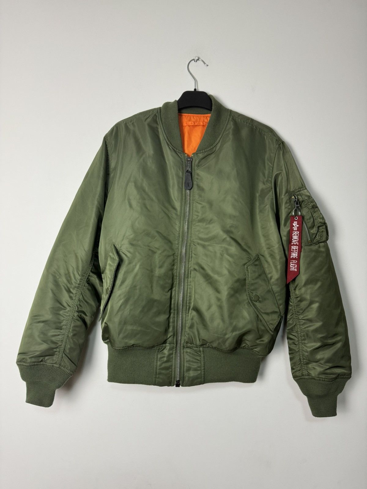 Alpha Industries Alpha Industries MA-1 Bomber Jacket Reversible Olive Vintage Size US M / EU 48-50 / 2 - 2 Thumbnail