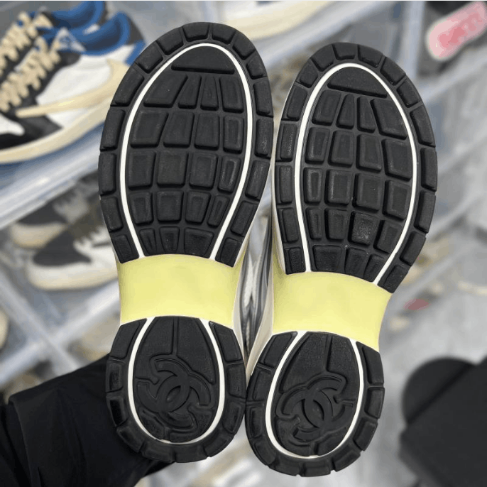 Chanel Chanel Low-Top Sneakers Size US 9 / IT 39 - 8 Thumbnail