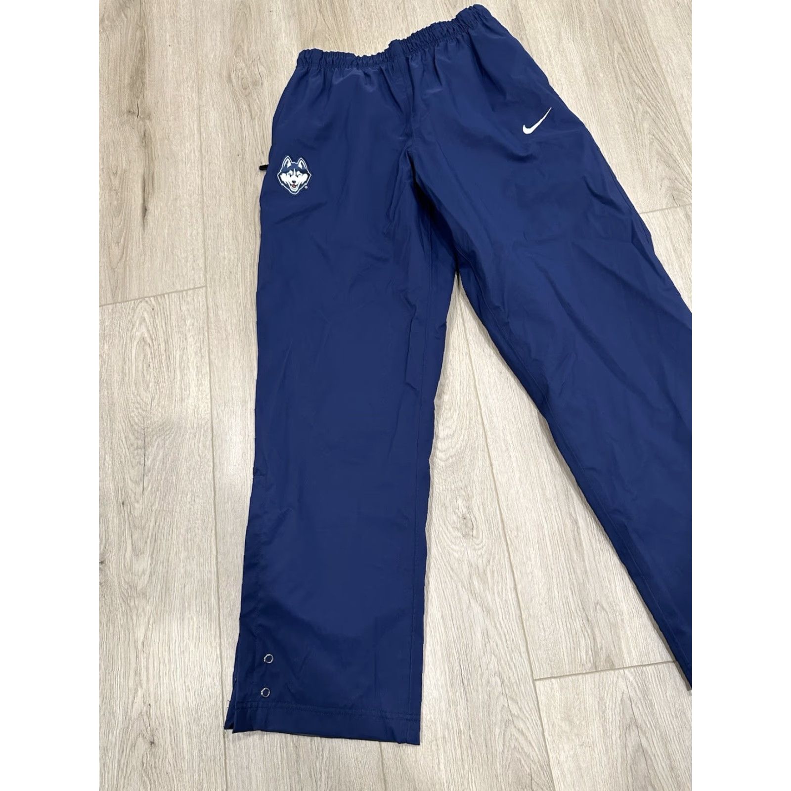 Nike VINTAGE Nike Uconn Huskies Track Pants Mens Medium Blue USA DN6836-419 Size US 31 - 3 Thumbnail