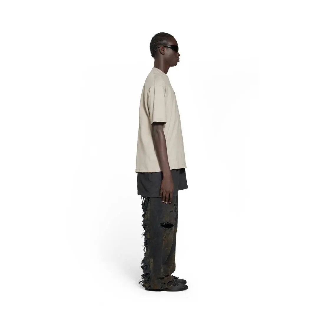 Balenciaga o1w1db10325 Back T-Shirt Medium Fit in Beige Size US XS / EU 42 / 0 - 4 Thumbnail