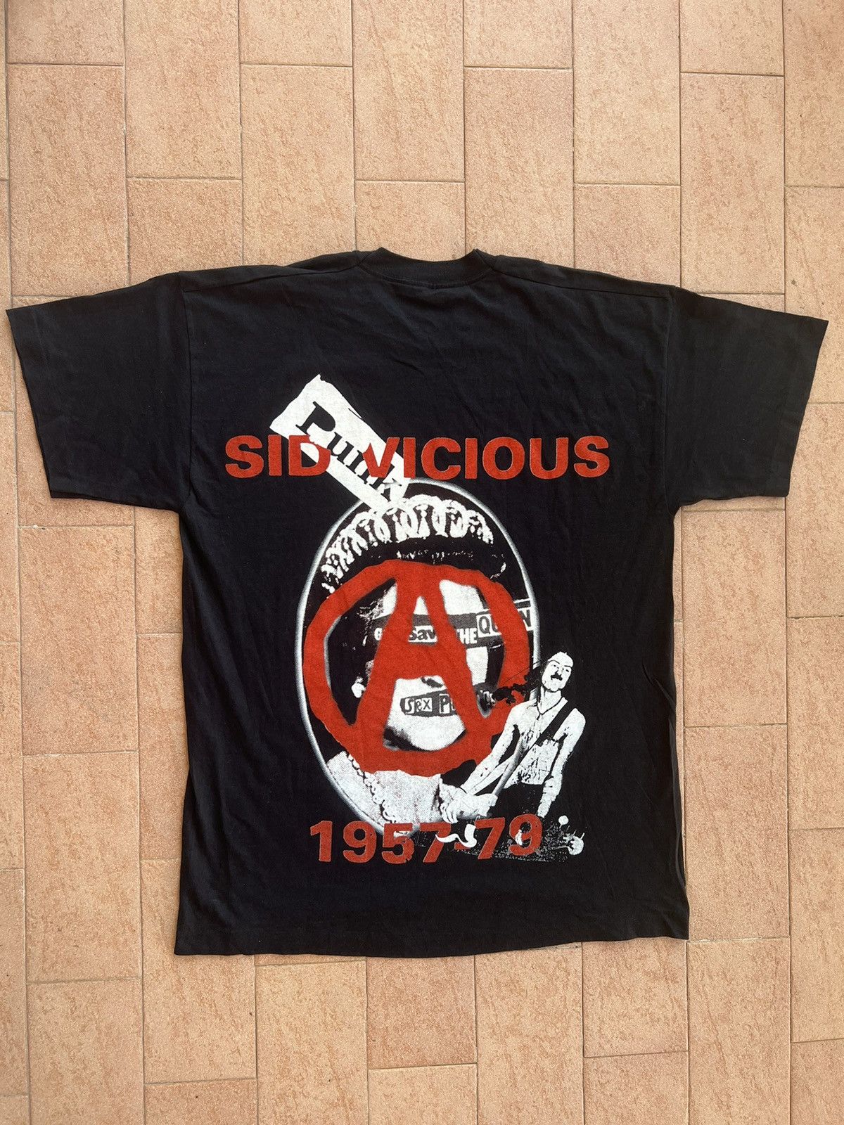 Band Tees × Vintage Rare Vintage T-Shirt Sex Pistols Sid Vicious 1957-1979 Shirt Size US XL / EU 56 / 4 - 2 Thumbnail