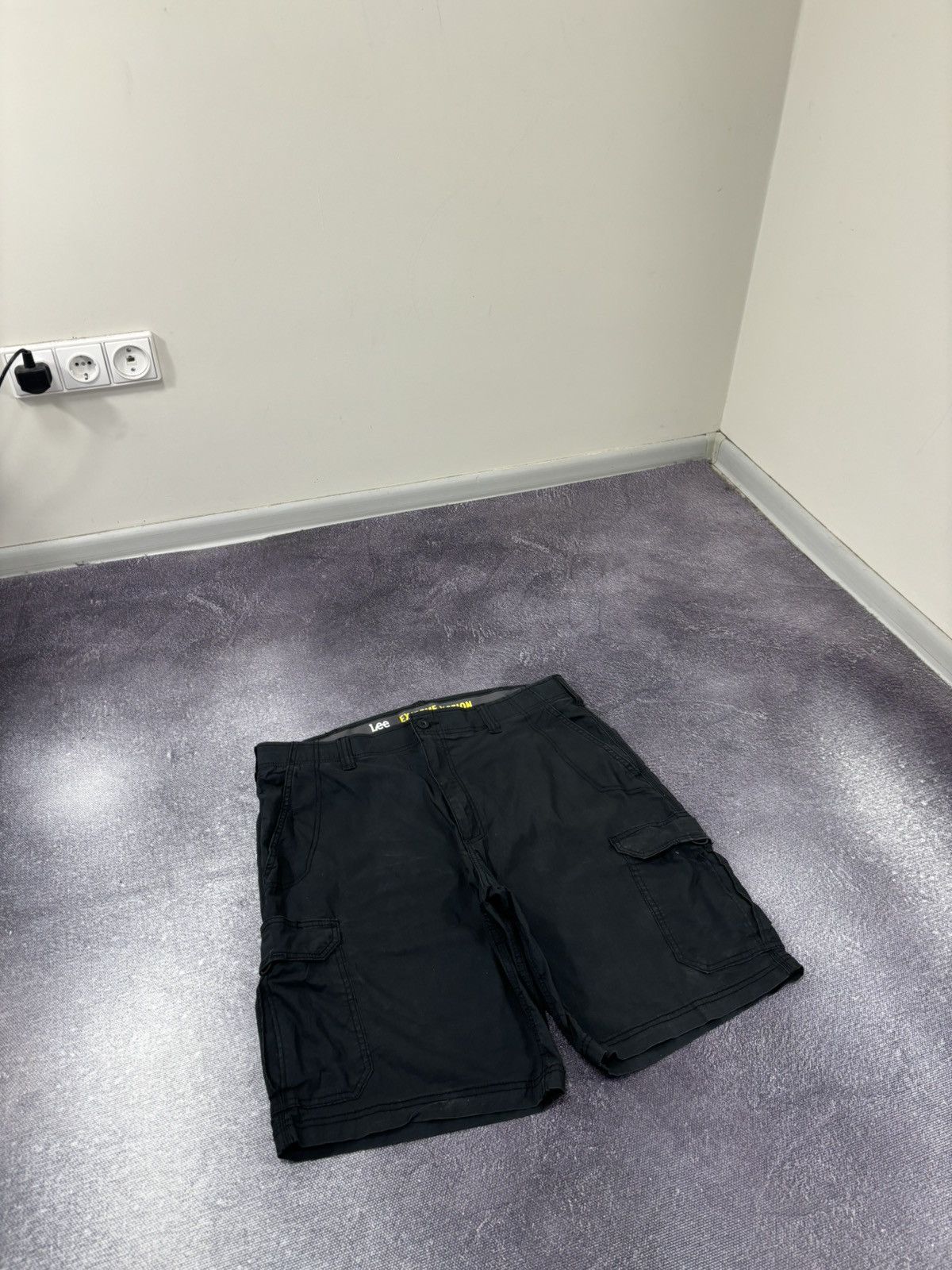 Lee Vintage Lee Extreme Motion Black Performance Cargo Shorts Size US 36 / EU 52 - 3 Thumbnail