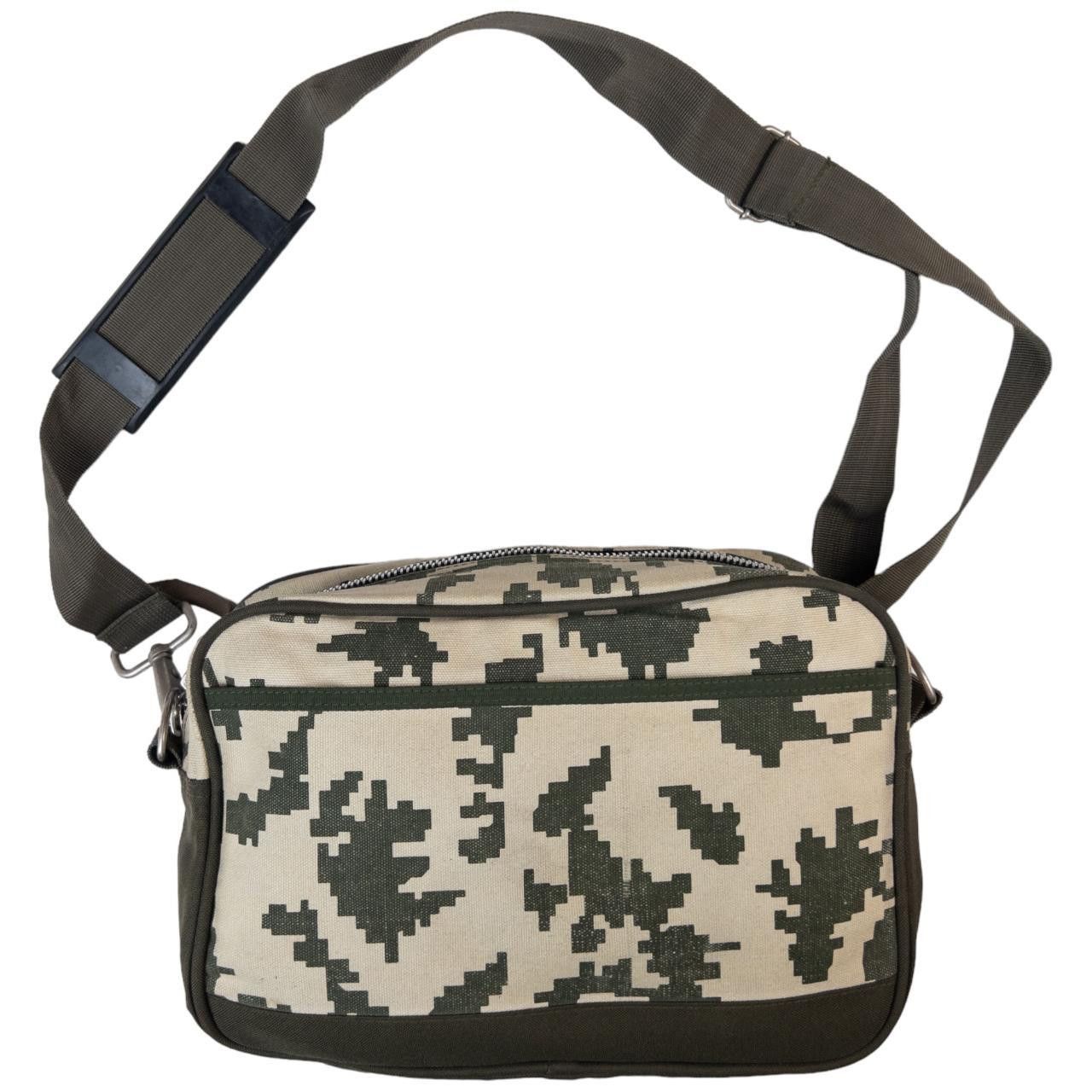 Stussy Vintage Stussy Digital Camo Crossbody Bag Size ONE SIZE - 3 Thumbnail
