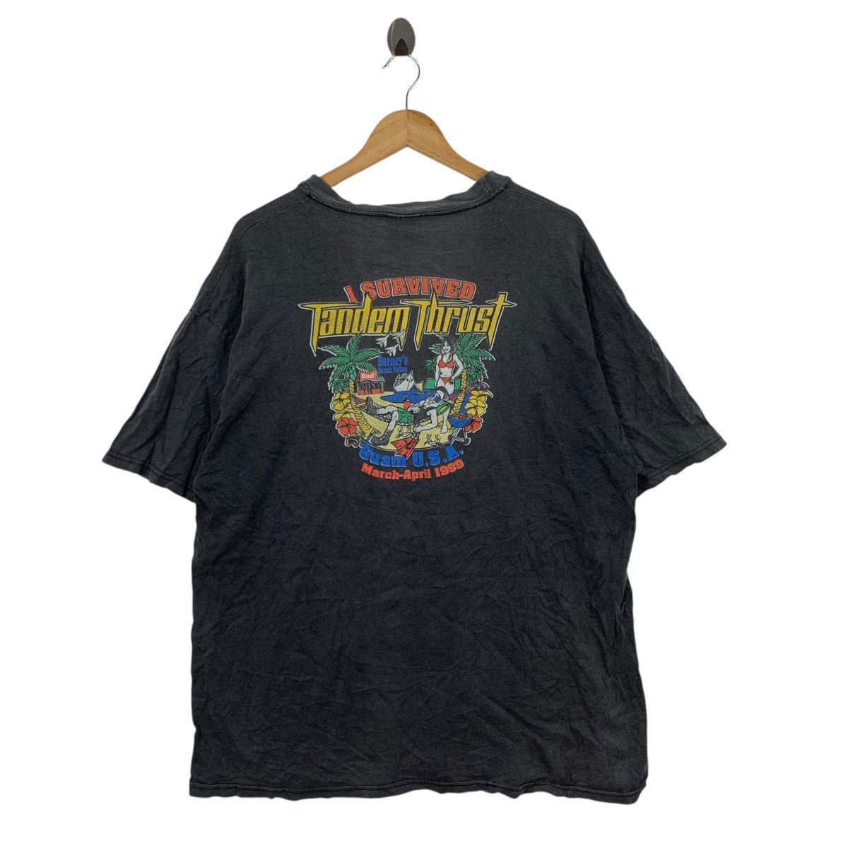 Vintage Vintage 1999 I Survived TANDEM THRUST Guam Usa Tshirt Size US XL / EU 56 / 4 - 1 Thumbnail