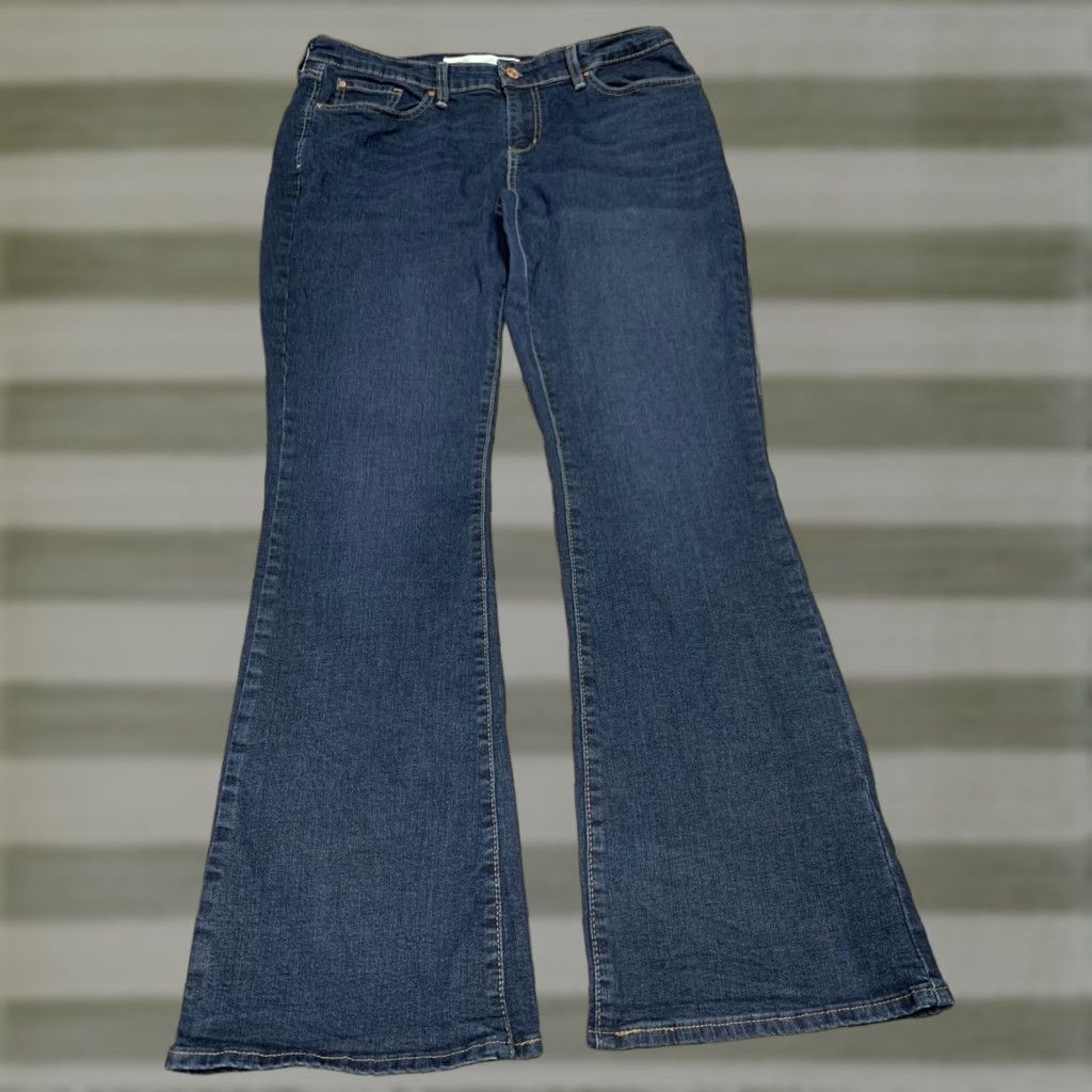 Levi's VINTAGE Levi's Signature Jeans Boot Cut Blue 14 M 34 x 30 Dark Stretch Womens Jeans (Plus) Size 36" / US 14 / IT 50 - 1 Thumbnail