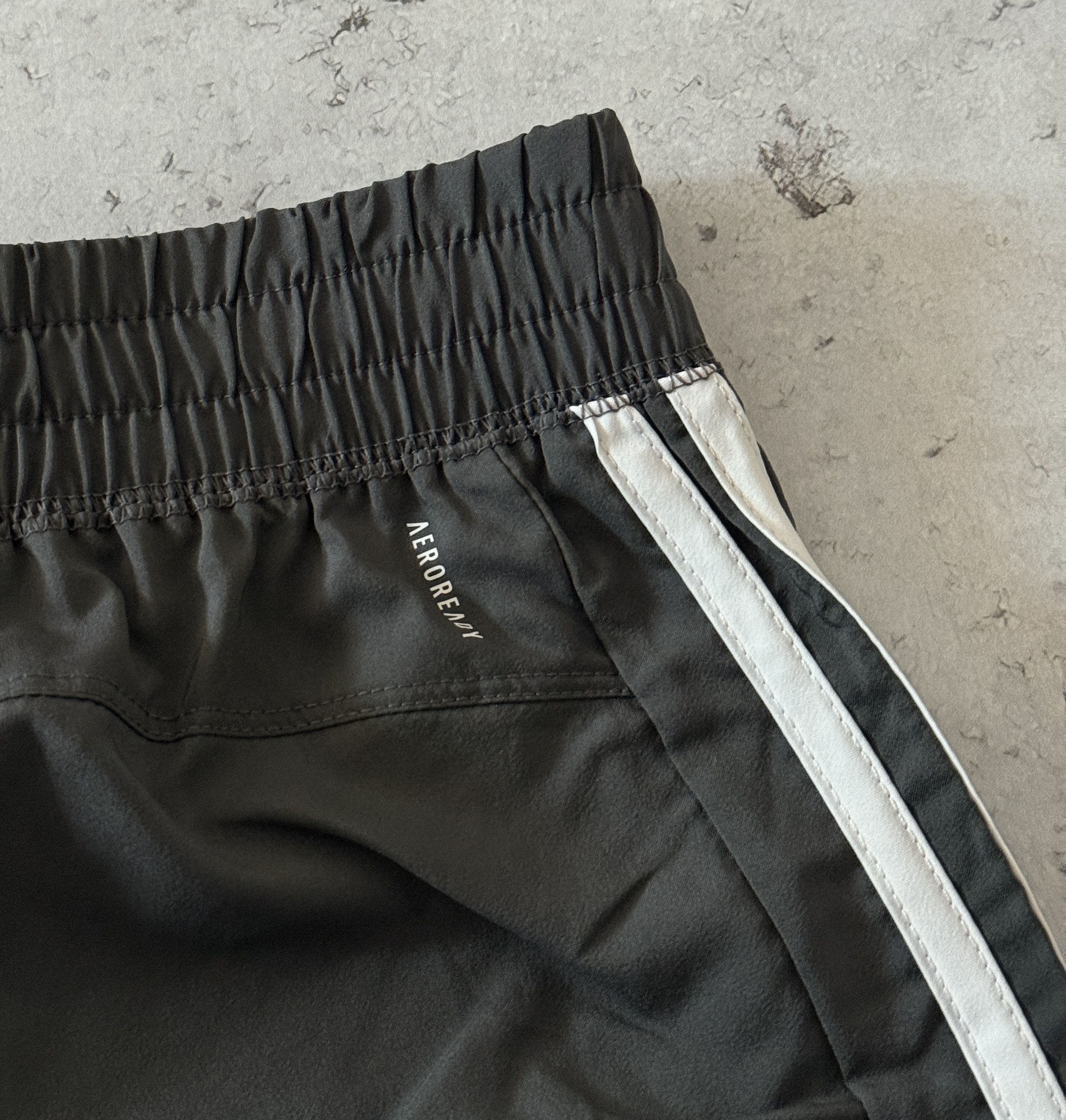 Adidas ADIDAS Women Gym & Training PACER 3-STRIPES WOVEN SHORTS S Size 27" / US 4 / IT 40 - 9 Thumbnail