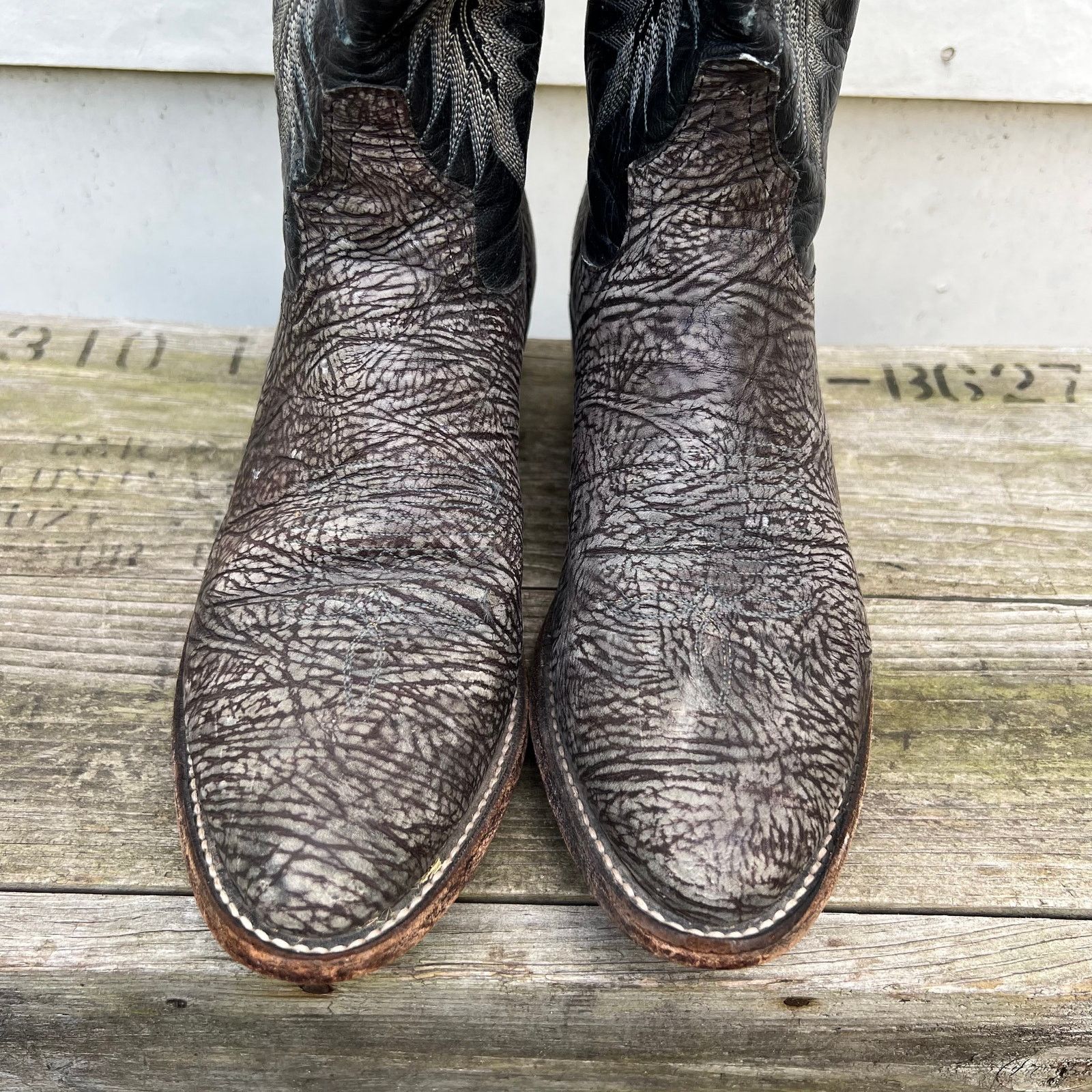 VTG Tony Lama gray textured almond toe cowboy boots 8 1/2 D
