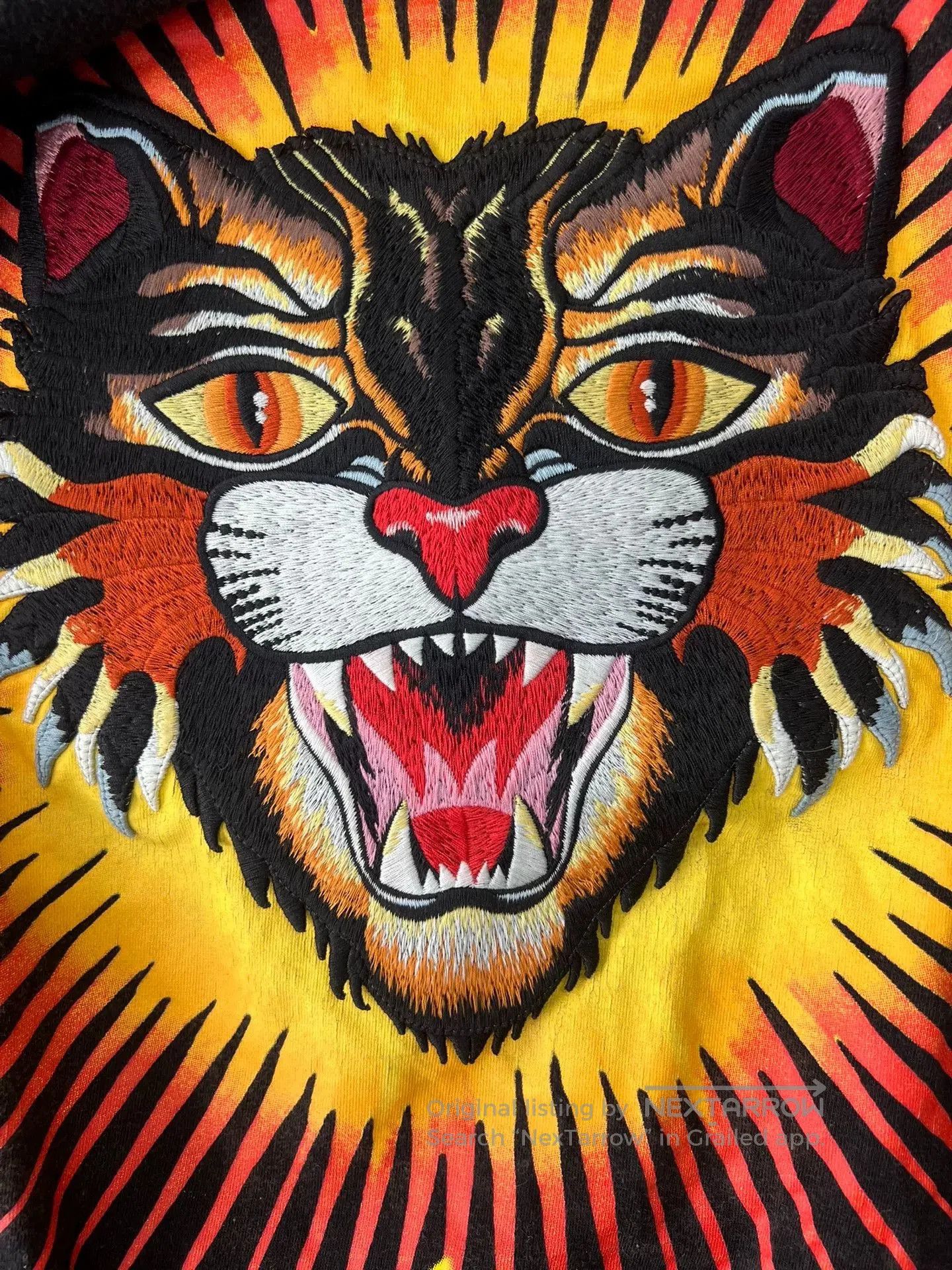 Gucci Gucci Embroidered Tiger Head Distressed T. Size US XS / EU 42 / 0 - 4 Thumbnail