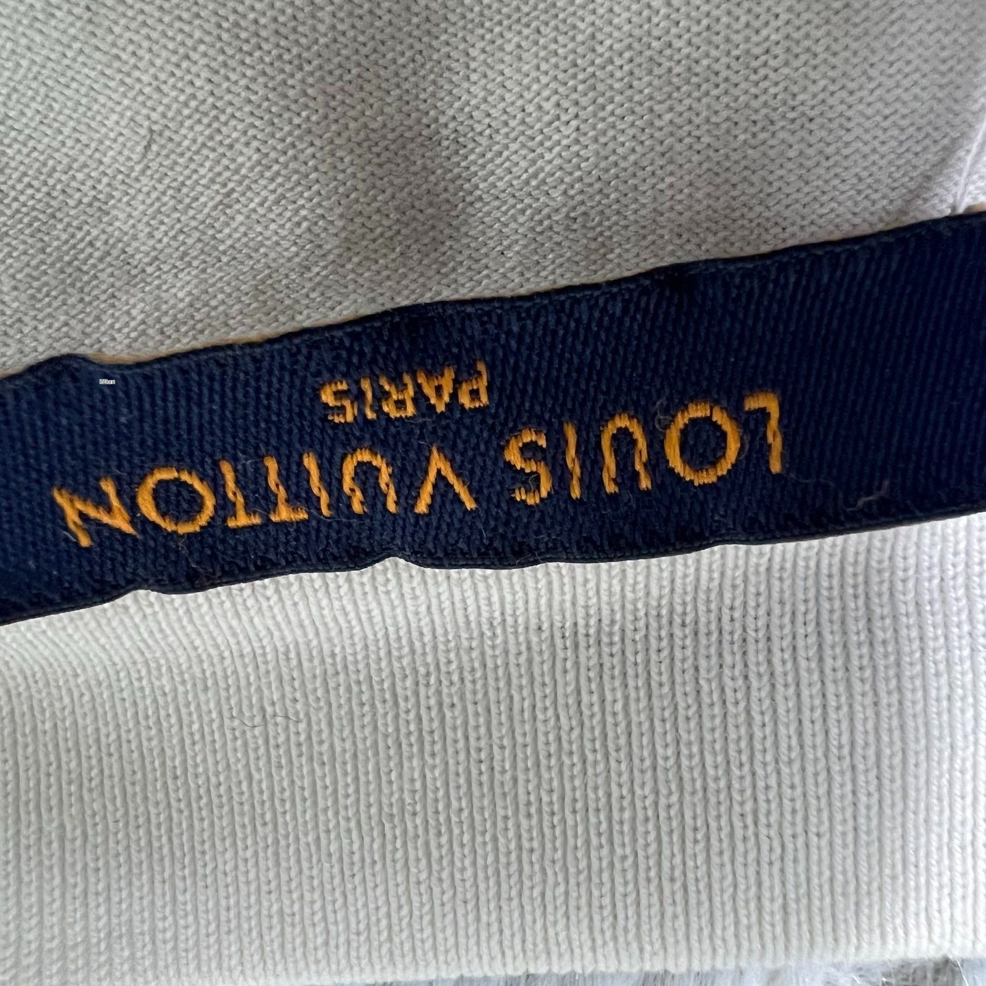 Louis Vuitton Louis Vuitton Short-Sleeve T-Shirt Size US M / EU 48-50 / 2 - 3 Thumbnail