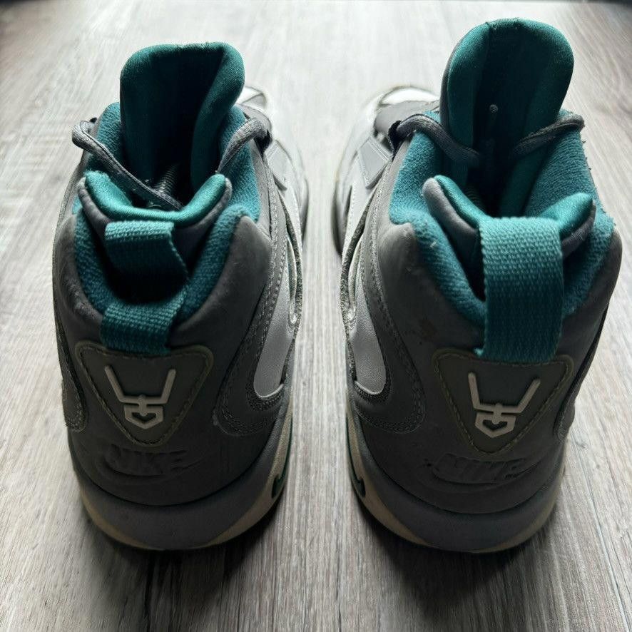Nike NIKE • Air Diamond Turf 2 "Freshwater" (10M) Size US 10 / EU 43 - 9 Thumbnail
