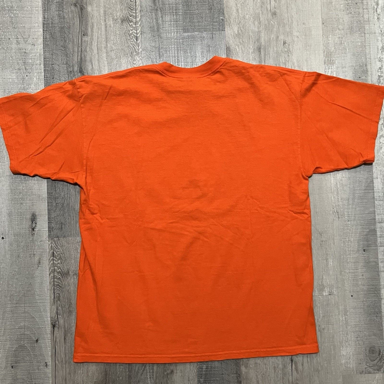 Gildan VTG Ocean Journey Y2K Shark & Dragon Orange Flames T Shirt Size US XL / EU 56 / 4 - 3 Thumbnail