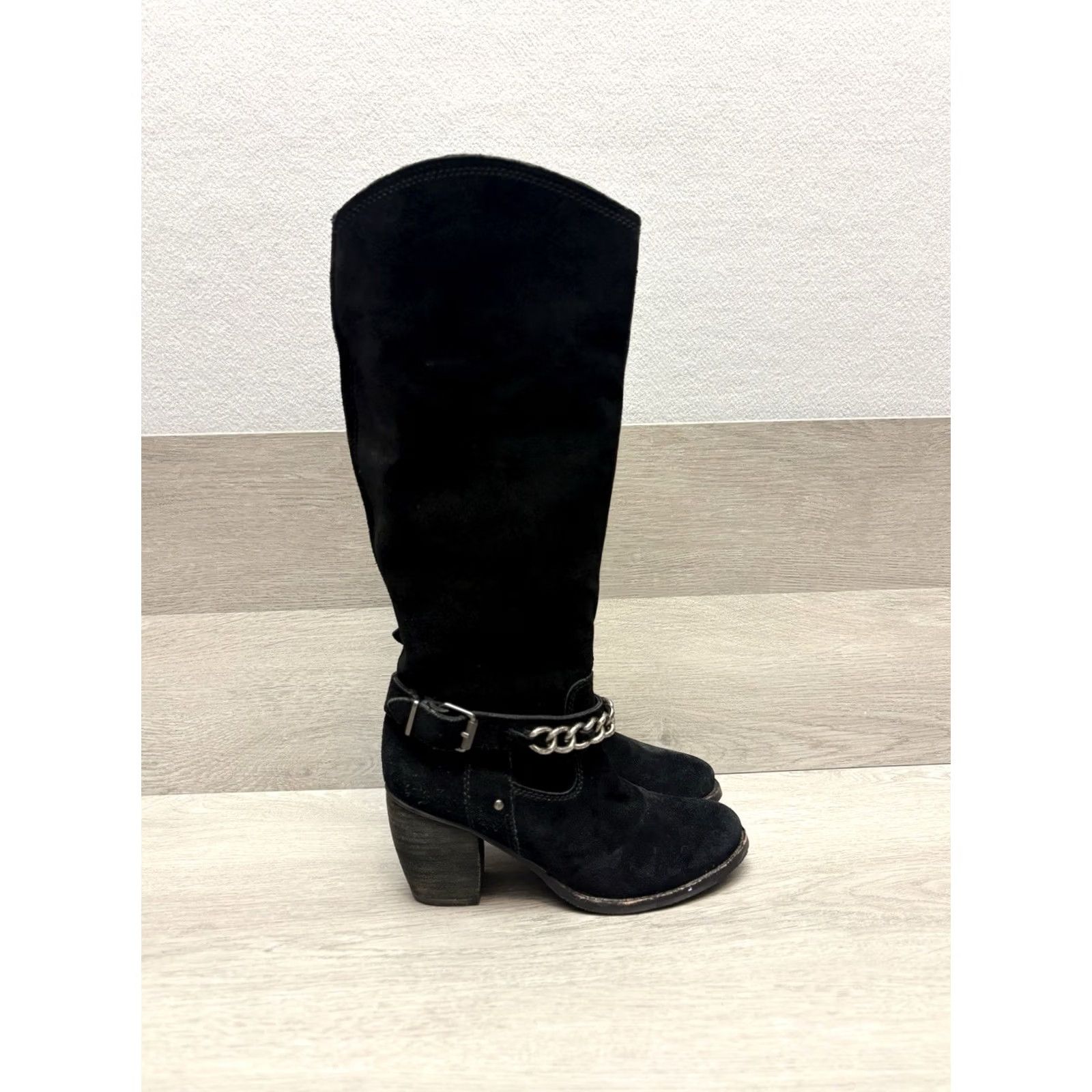 BCBGeneration BCBGeneration Riding Boots Suede Chain Harness Stacked Heel 7.5M Black Size US 8 / IT 38 - 2 Thumbnail