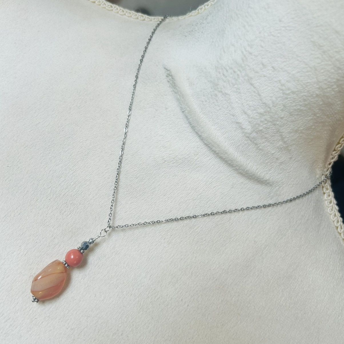 Handmade Handcrafted vintage carnelian agate beaded pendant necklace Size ONE SIZE - 2 Thumbnail