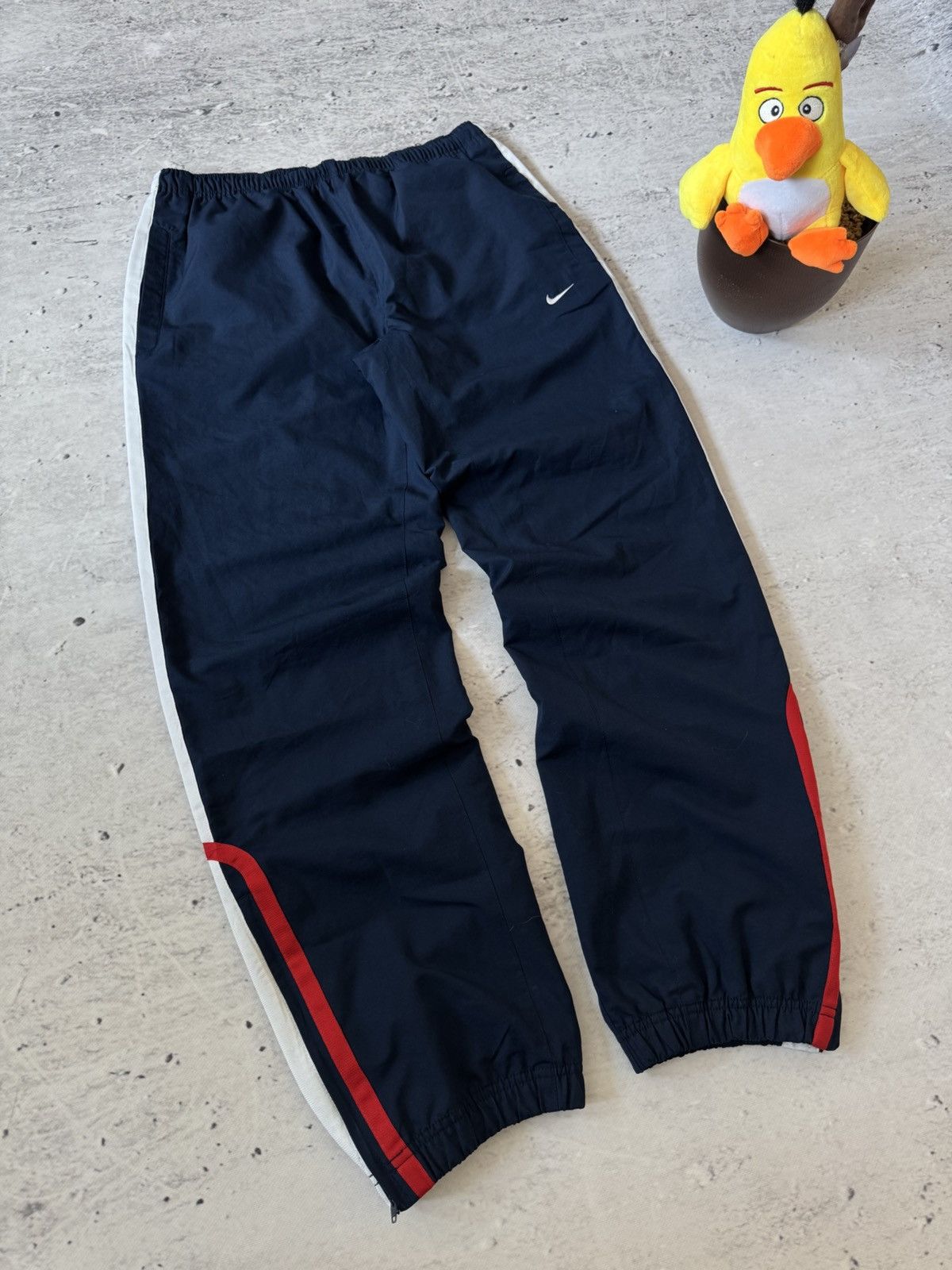 Nike × Vintage NIKE NYLON VINTAGE Y2K OVERSIZE BAGGY FIT PANTS SWEATPANTS Size US 32 / EU 48 - 1 Thumbnail