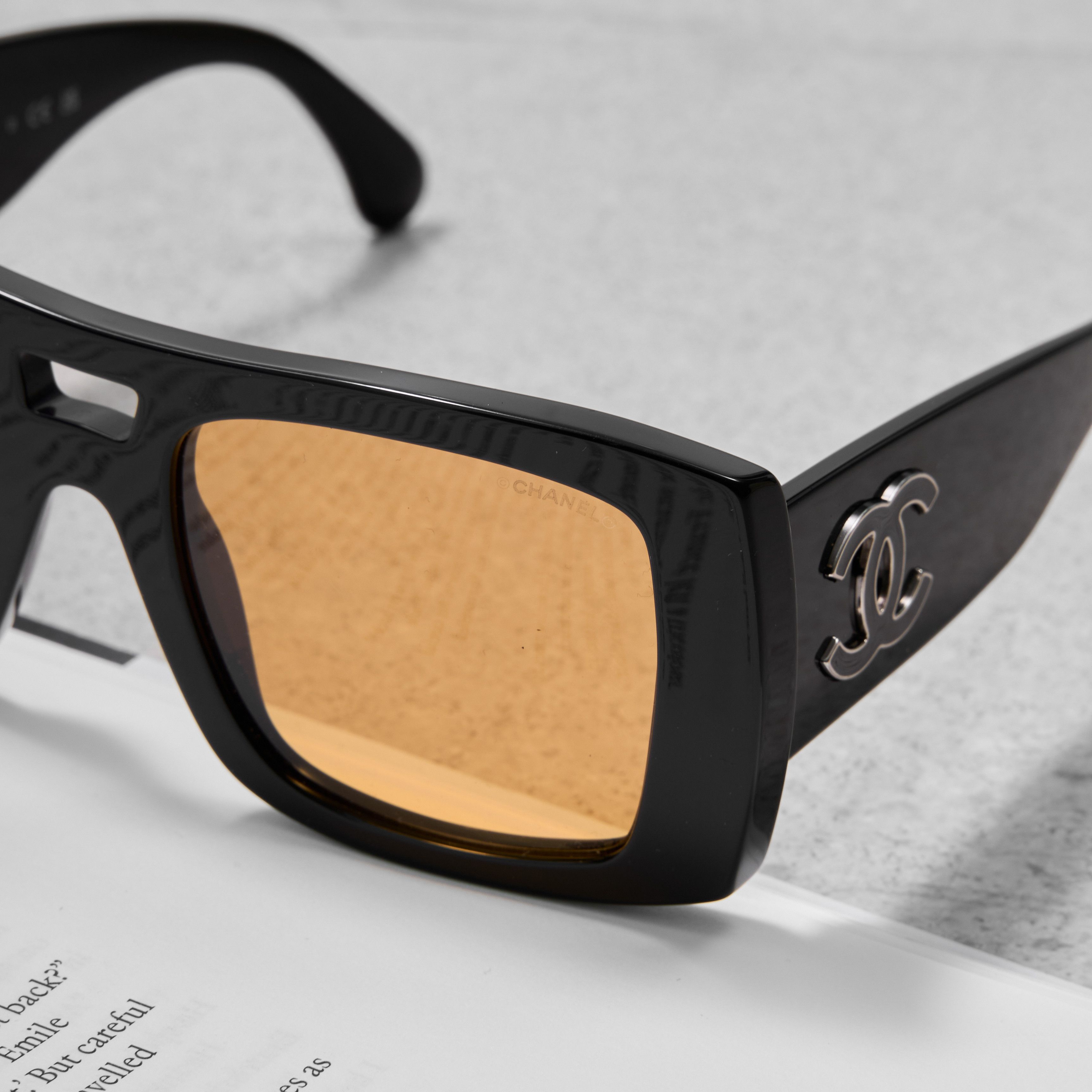 Chanel CHANEL 0CH5539 1799/7 Sunglasses Size ONE SIZE - 3 Thumbnail