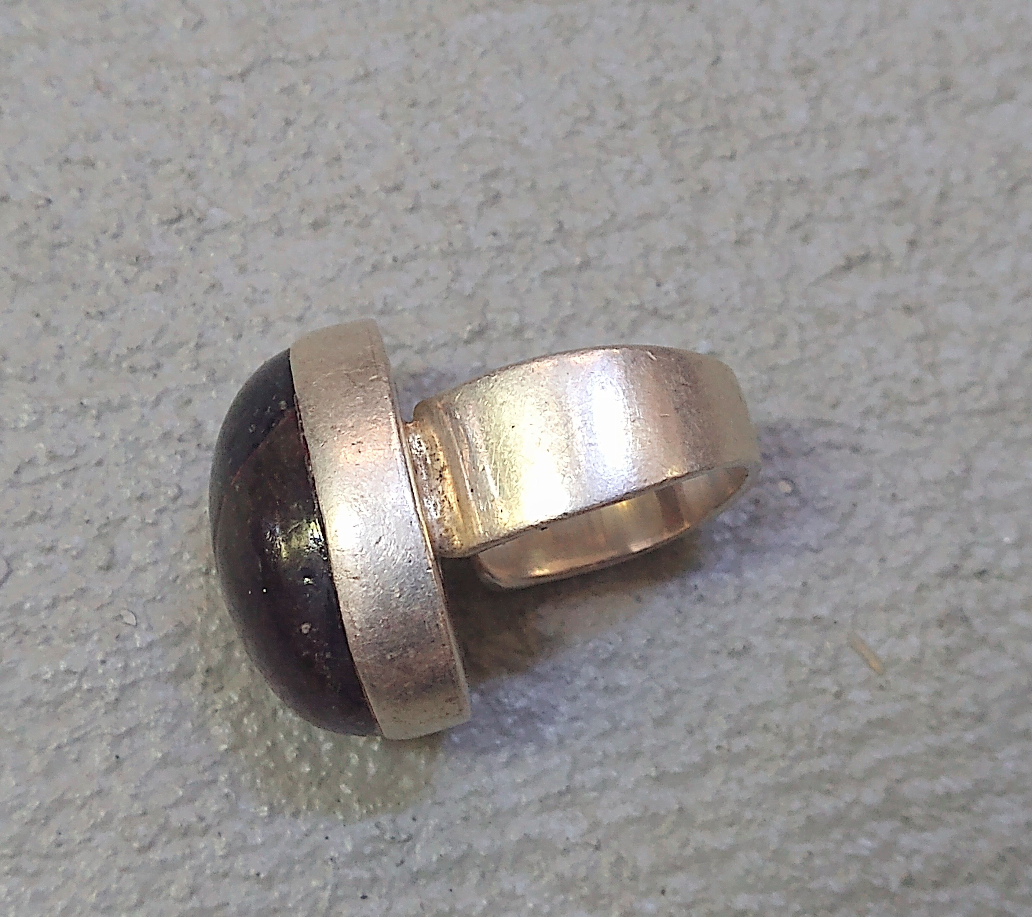 Jewelry Vintage Sterling Silver Ring Size 8 Amber Brown Oval Modern Size ONE SIZE - 7 Thumbnail