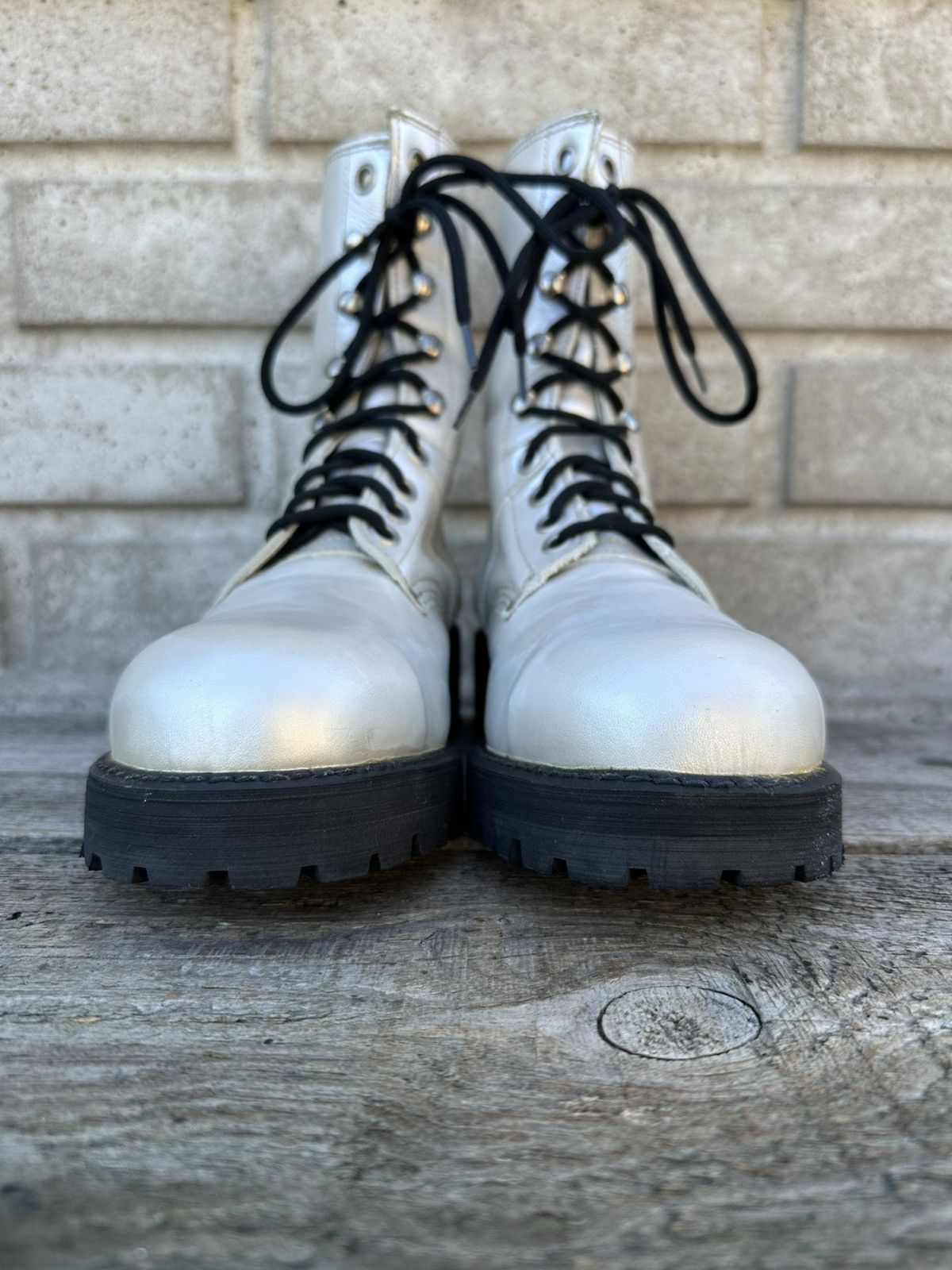 Buffalo London Buffalo Leather Silver Metallic Combat Boots with Metal Toe Size US 7 / IT 37 - 11 Thumbnail
