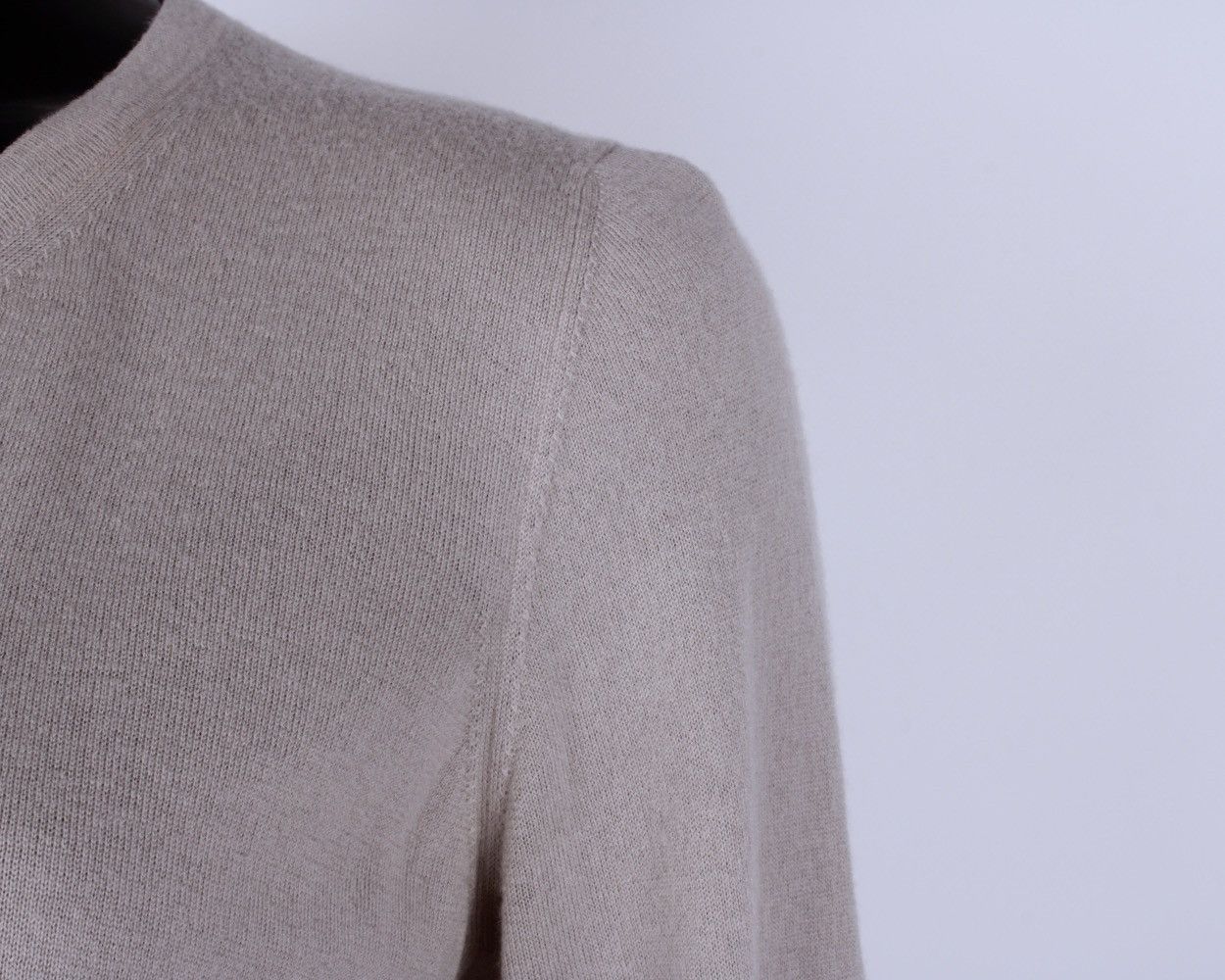 Designer × Loro Piana LORO PIANA 100% Cashmere Logo Metal Beige Sweater Jumper Size M / US 6-8 / IT 42-44 - 9 Thumbnail