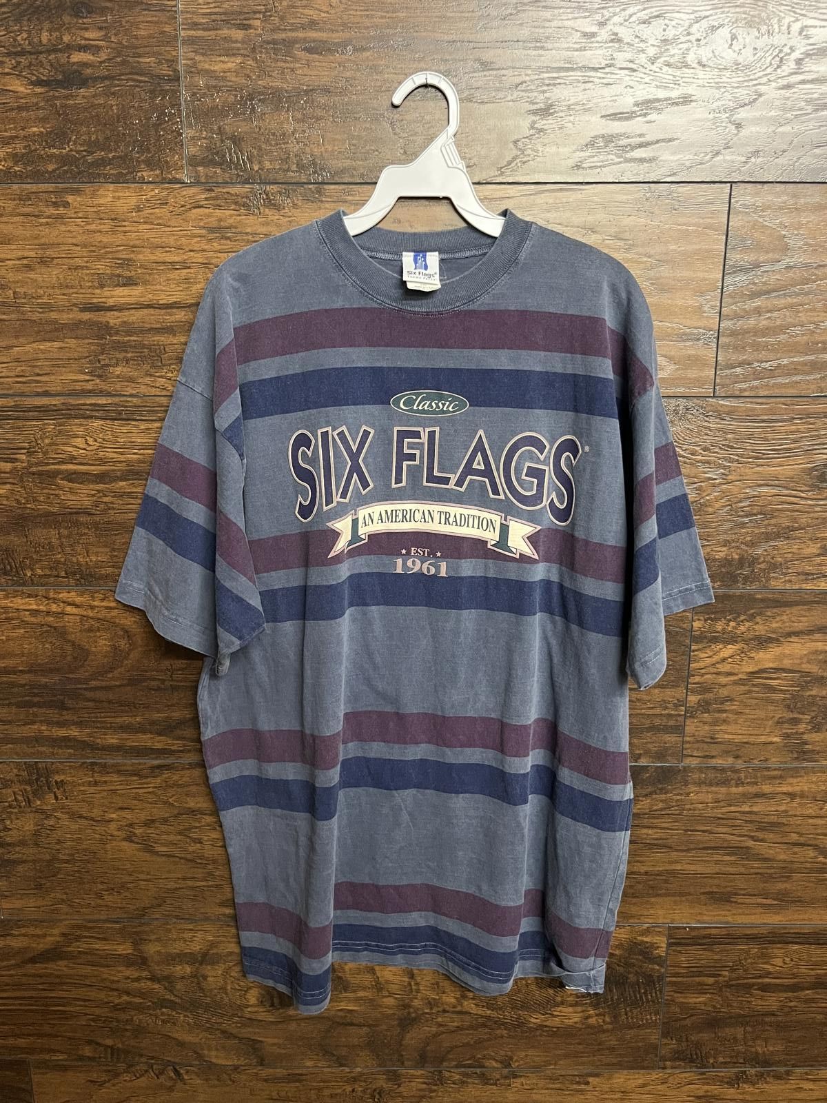 Designer Y2K Six Flags Striped Tee Est 1961 T-shirt Made in USA -L Size US L / EU 52-54 / 3 - 1 Thumbnail