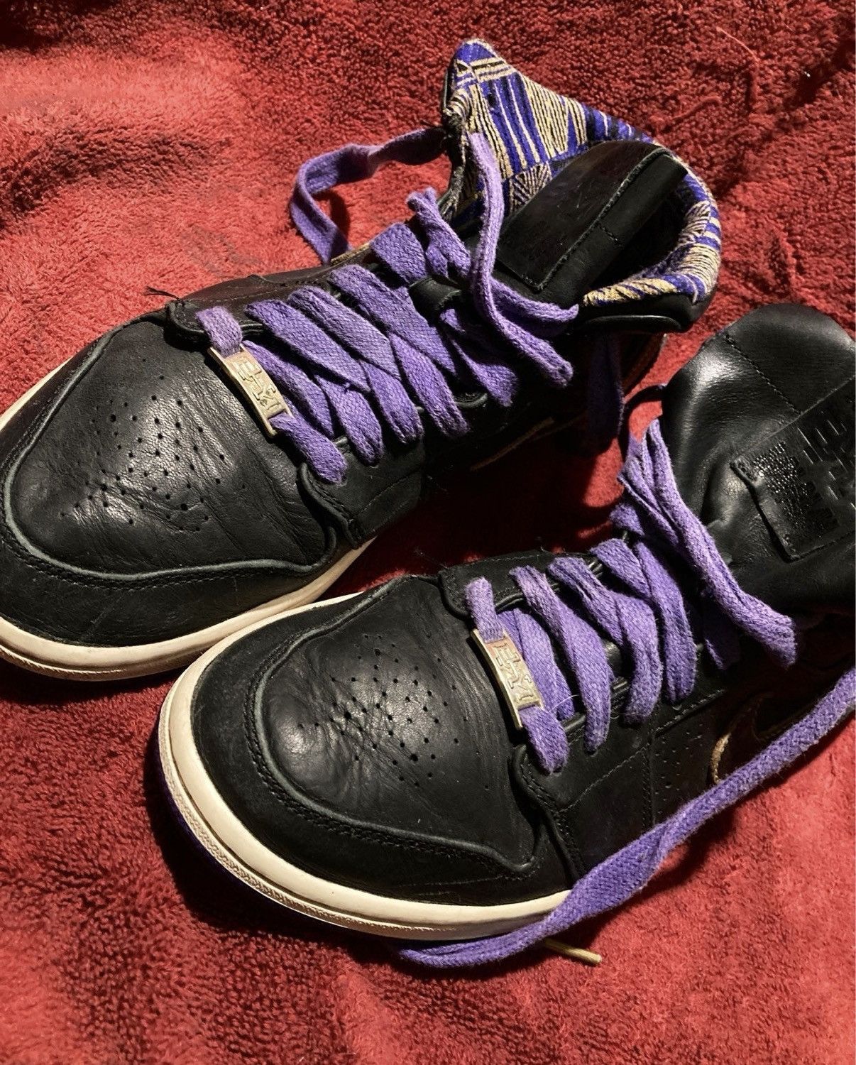 Nike Air Jordan 1 Mid Noveau 'BHM' Size US 8.5 / EU 41-42 - 7 Thumbnail