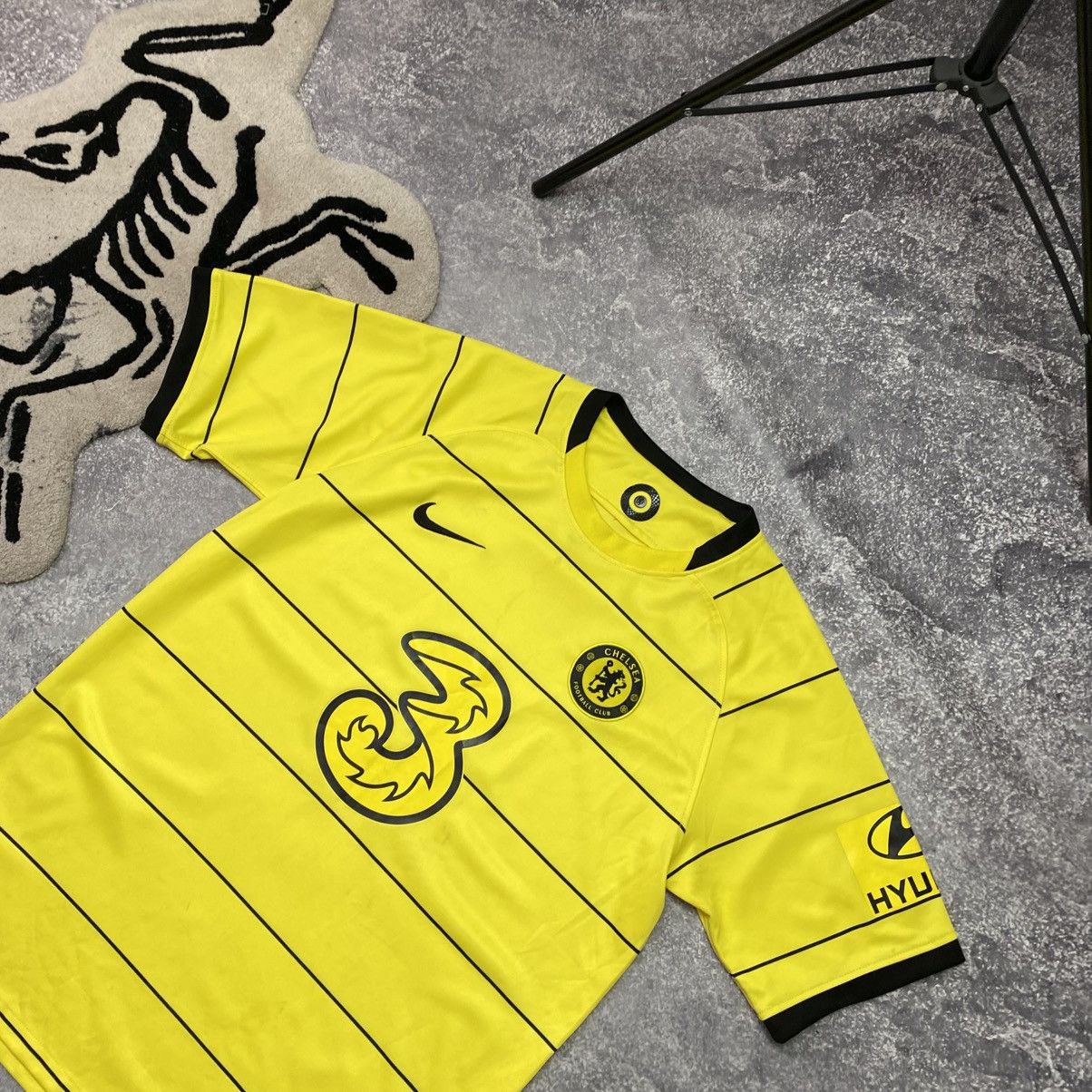 Nike Mens Nike FC Chelsea 2021 football team sport jersey Size US L / EU 52-54 / 3 - 2 Thumbnail