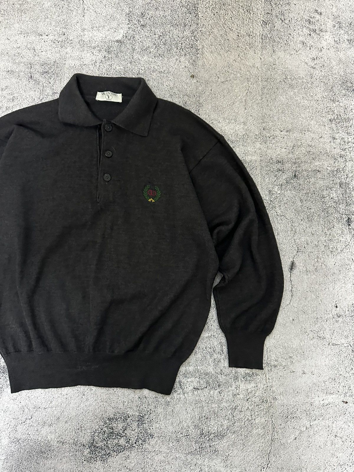 Valentino Valentino Button Sweater Embroidered Logo Size US M / EU 48-50 / 2 - 3 Thumbnail