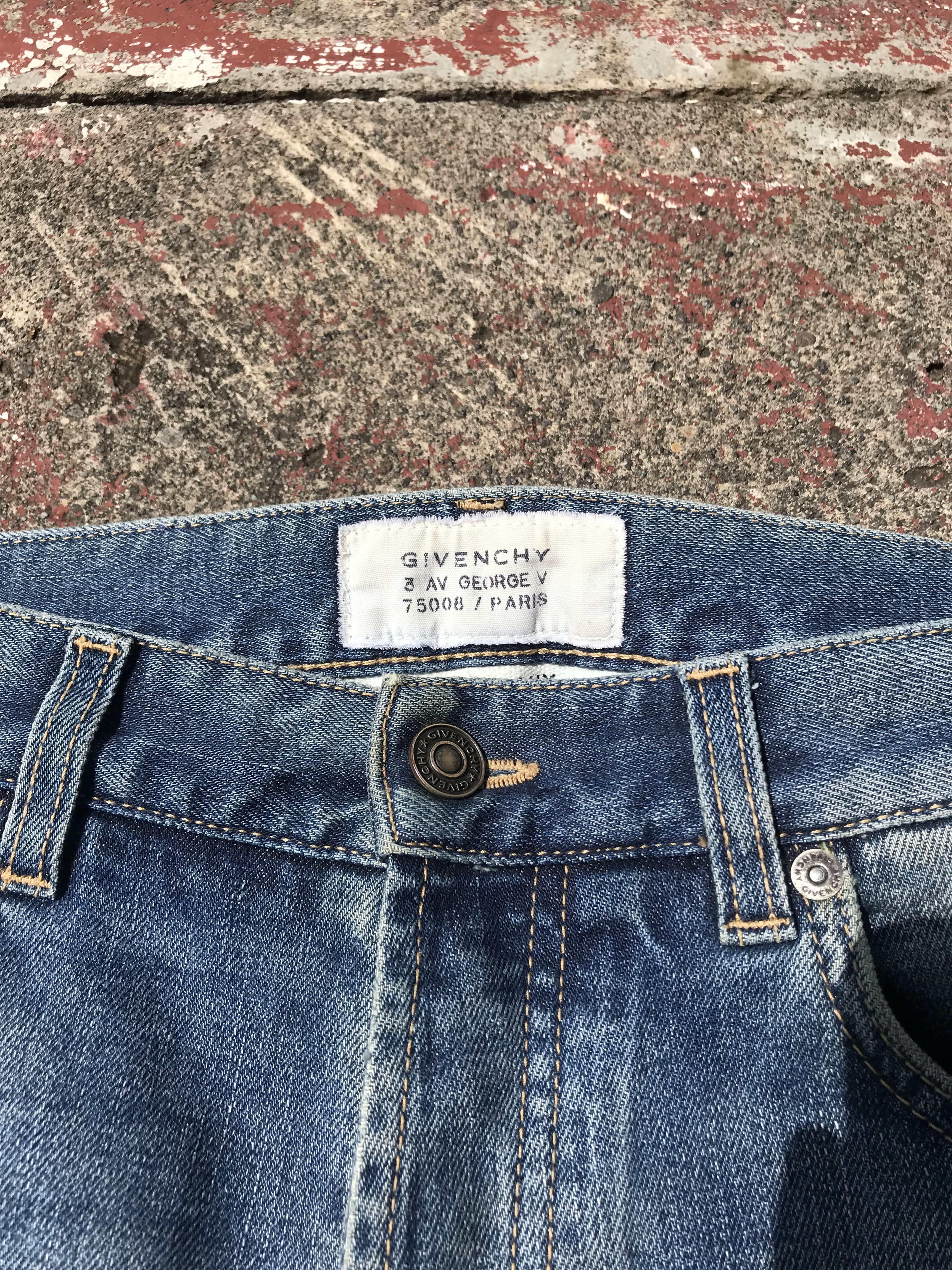 Givenchy × Hedi Slimane Givenchy 3 AV GEORGE V 75008 / PARIS Size US 30 / EU 46 - 1 Thumbnail