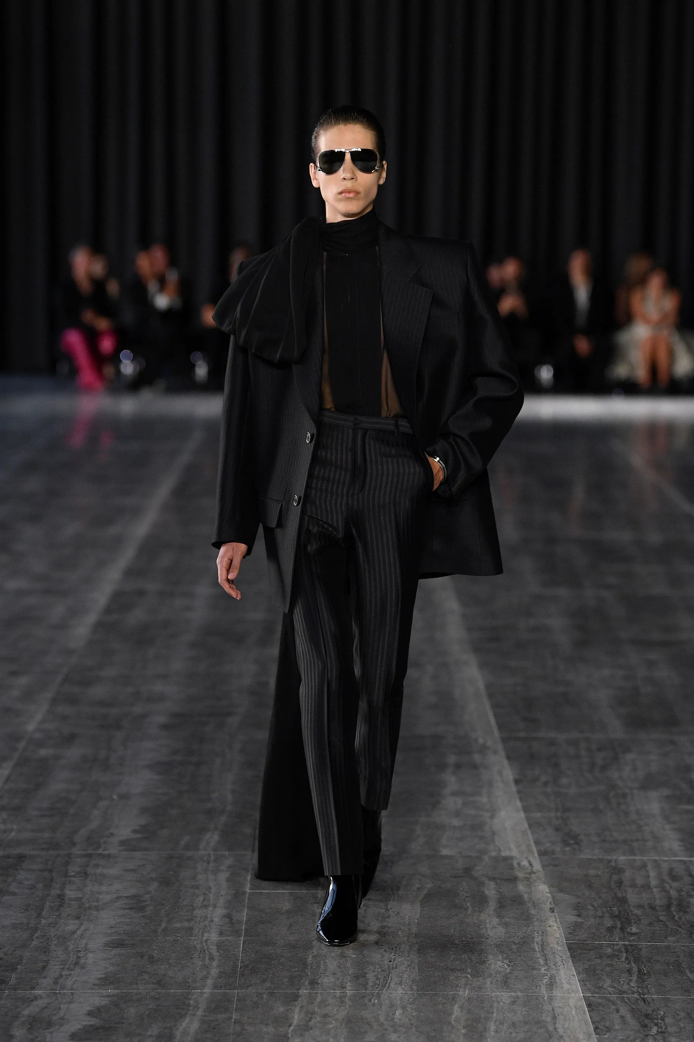 Saint Laurent Paris SS24 Saint Laurent Top Grand Lavalliere-neck Top Noir Size US XS / EU 42 / 0 - 2 Thumbnail