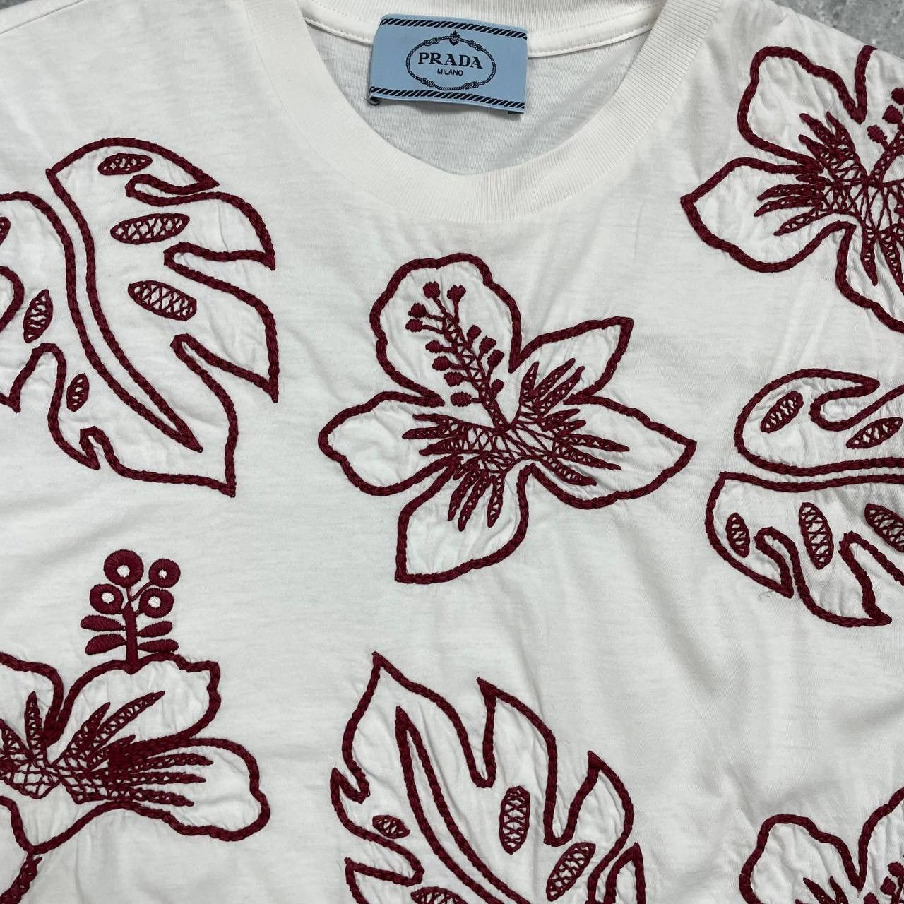 Designer × Prada Prada Milano Embroidered Floral Print T Shirt Women’s Size S Size S / US 4 / IT 40 - 10 Thumbnail