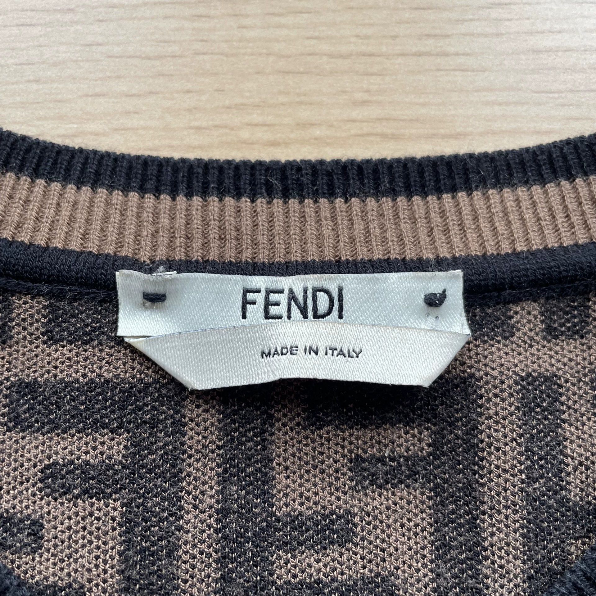 Fendi FENDI FF Logo All Over SS Knit Top W Brown 38 99N Size XS / US 0-2 / IT 36-38 - 5 Thumbnail
