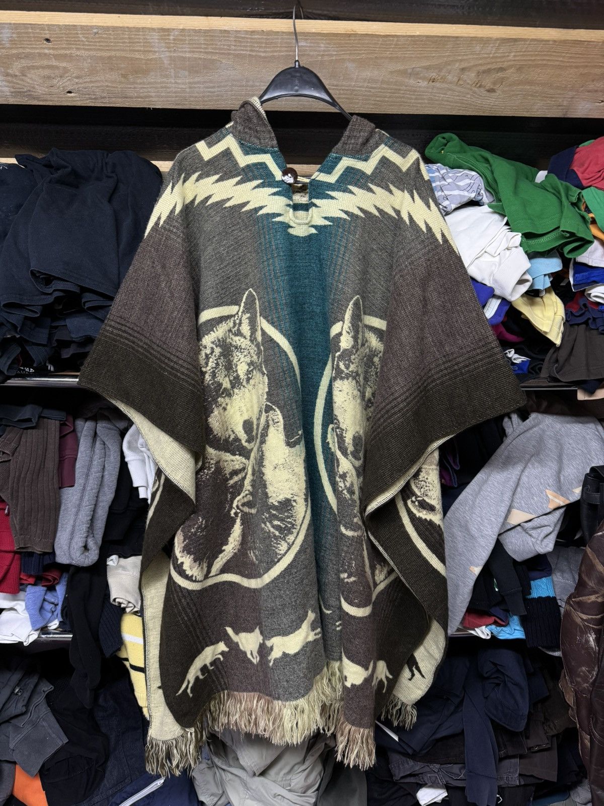 Japanese Brand 🇯🇵OVERPRINTED WOLF FREE SIZE SLEEVE LESS WOLF PONCHOS HOODIES Size US XL / EU 56 / 4 - 1 Thumbnail