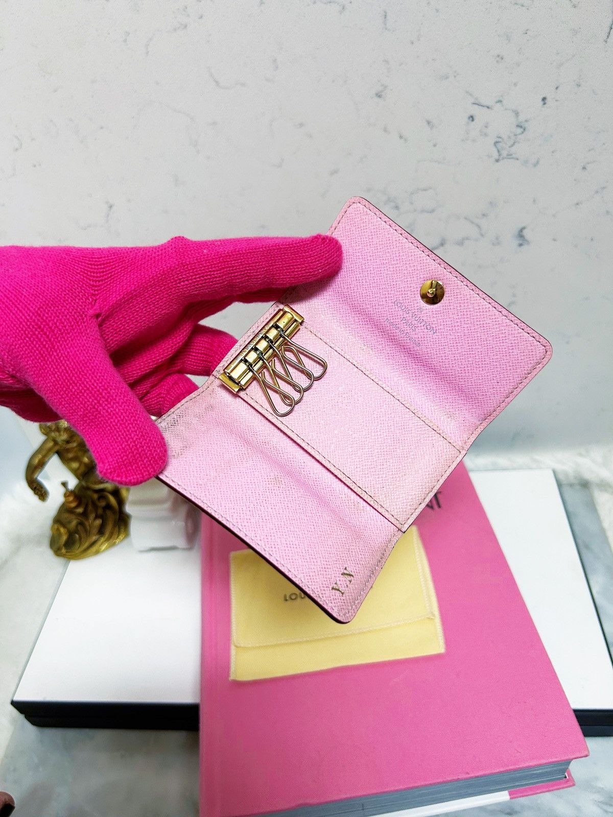 Louis Vuitton Authentic Louis Vuitton Limited Ed. Multicolor 4 Key Holder Size ONE SIZE - 4 Thumbnail