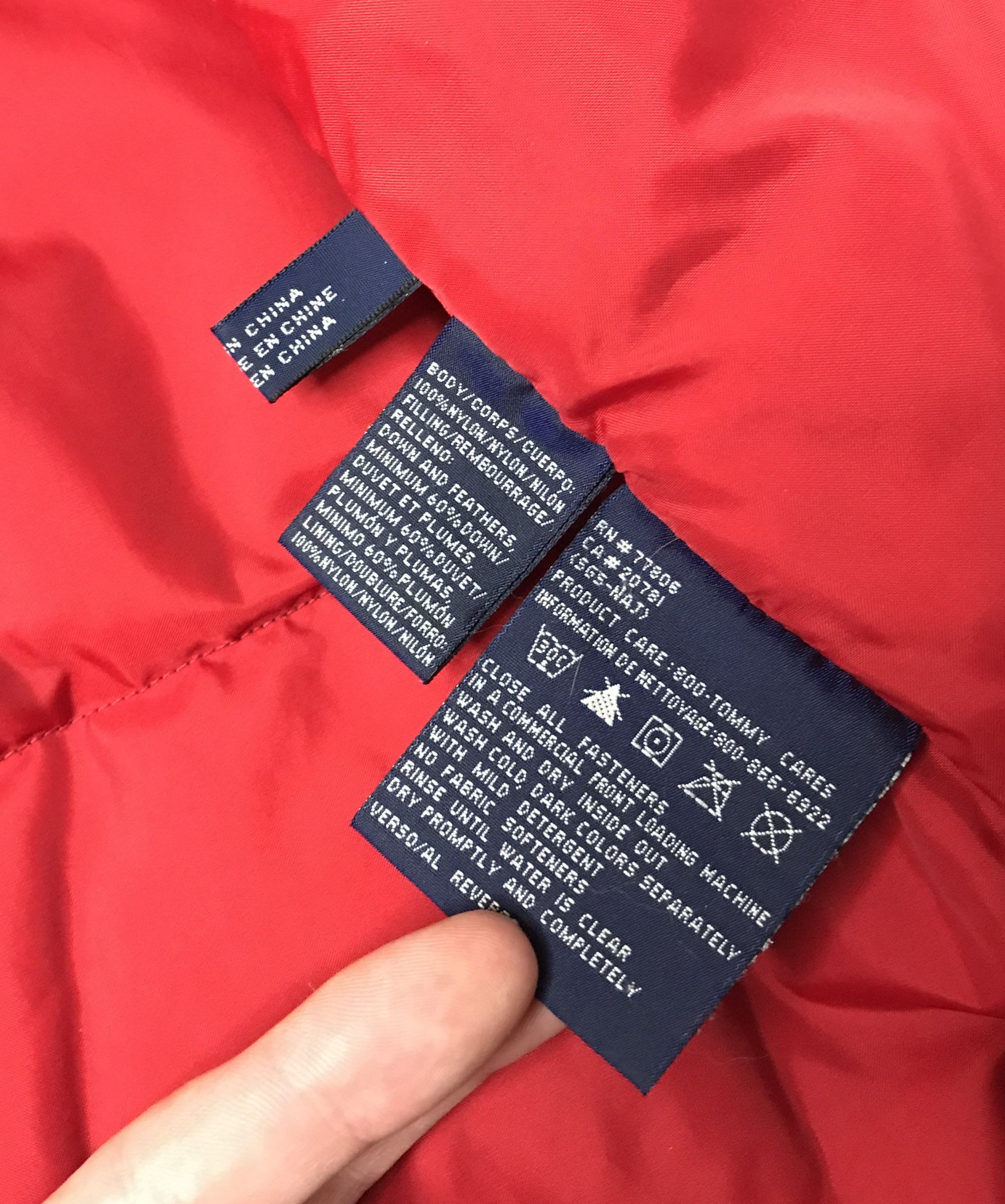Tommy Hilfiger Tommy Hilfiger Vintage Down Puffer Vests Sz M Navy Size US M / EU 48-50 / 2 - 9 Thumbnail