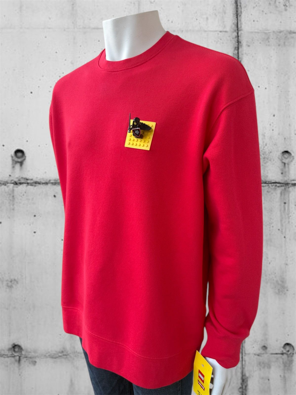 LEGO × Levi's NWT w/Wearable 6x6 Baseplate – Red Crew Sweatshirt Size US L / EU 52-54 / 3 - 2 Thumbnail