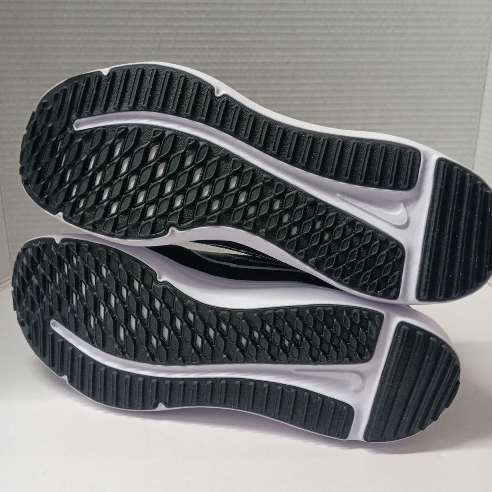 Nike Nike Downshifter 12 Men’s Shoes Black/White Size 11 (NWOB) Size US 11 / EU 44 - 7 Thumbnail