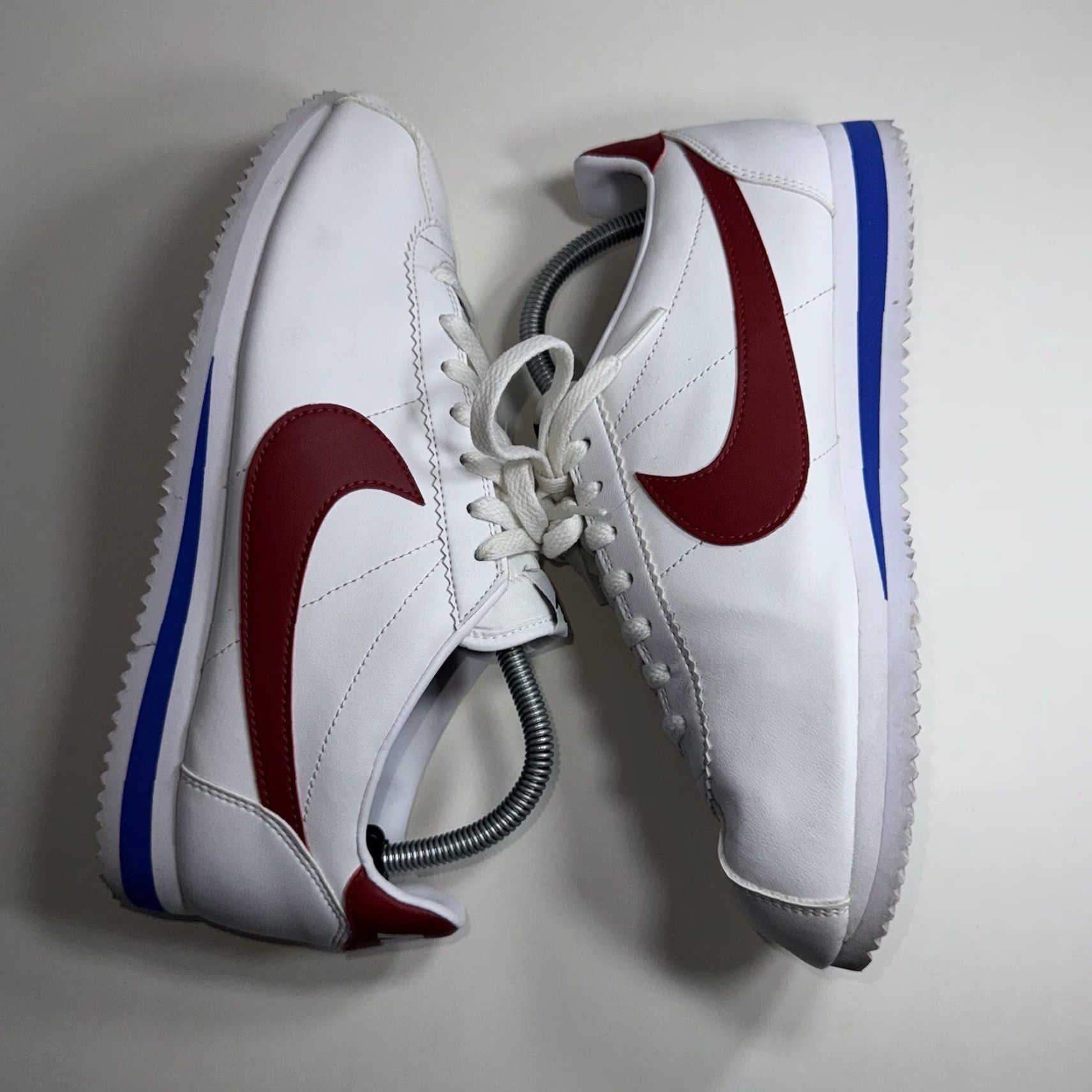Nike Nike Cortez Sneaker Women 10 White Red Leather Classic Forrest Gump 807471-103 Nike Cortez Shoes Size US 7.5 / IT 37.5 - 6 Thumbnail