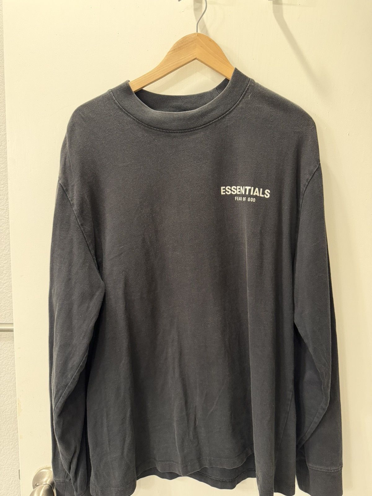 Fear of God Fear of God Essentials Photo Series Long-Sleeve Size US M / EU 48-50 / 2 - 1 Thumbnail