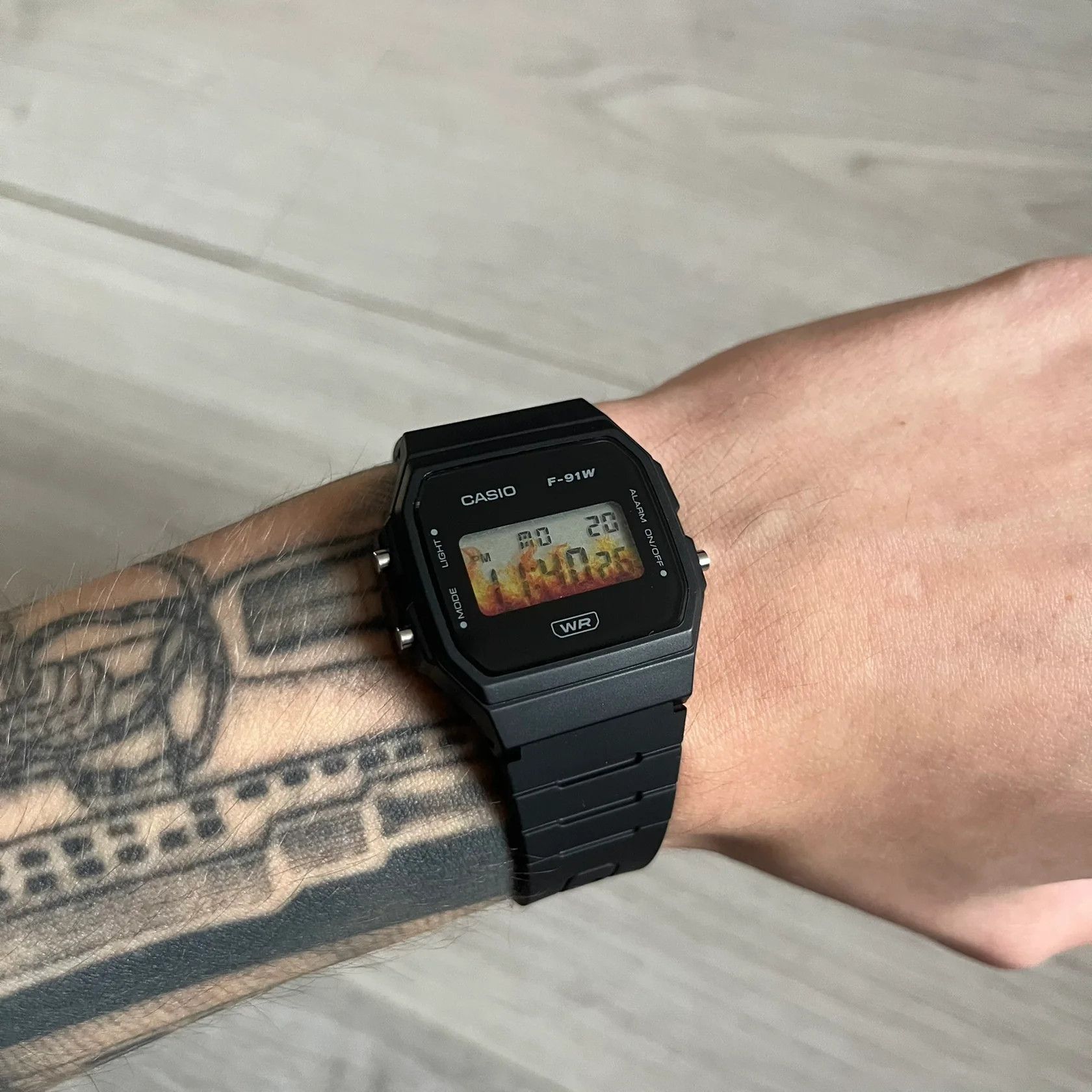 Casio Casio F-91W "Fireplace" Flame & Black Digital Watch Size ONE SIZE - 4 Thumbnail