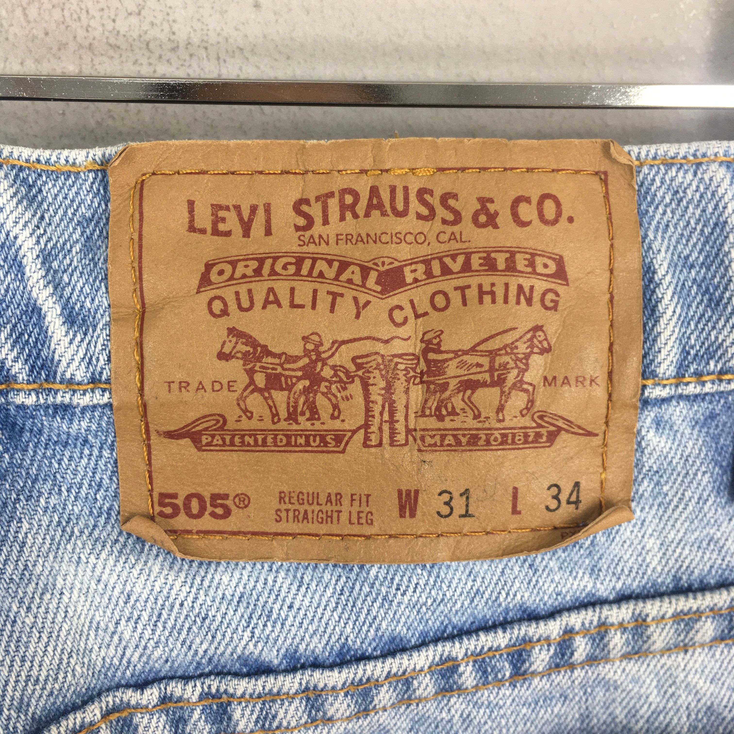 Levi's × Vintage Size 29x28 Vintage 90s Levi's 505 Faded Blue Jeans Size US 29 - 9 Thumbnail