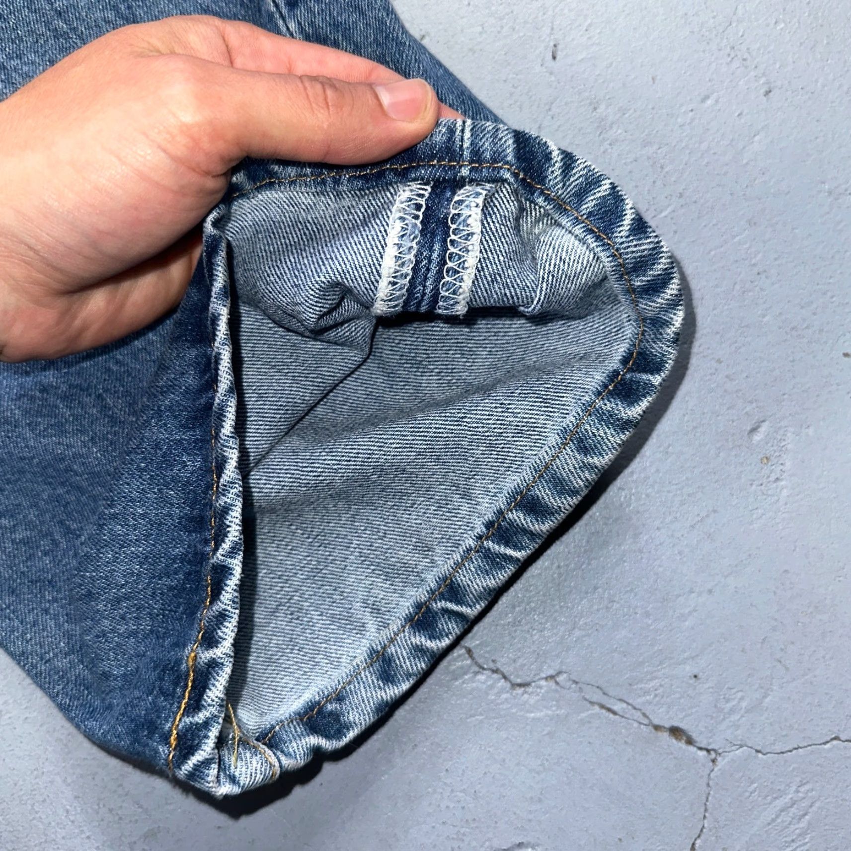 Levi's VINTAGE Levi's 501 Jeans 501 Straight Leg Blue Denim 38x34 Regular Men 90s Size US 38 / EU 54 - 4 Thumbnail