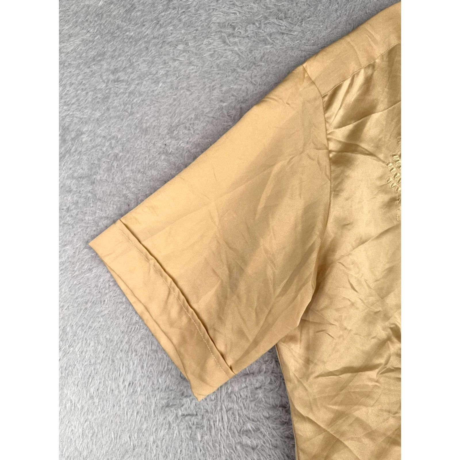 Vintage Calderon Shirt Men Large Yellow Guayabera Button Up Polyester Satin 4 Pocket Short Sleeve Compact Casual Resort Aloha Beach Vacation 4 Pocket Mens Size US L / EU 52-54 / 3 - 3 Thumbnail