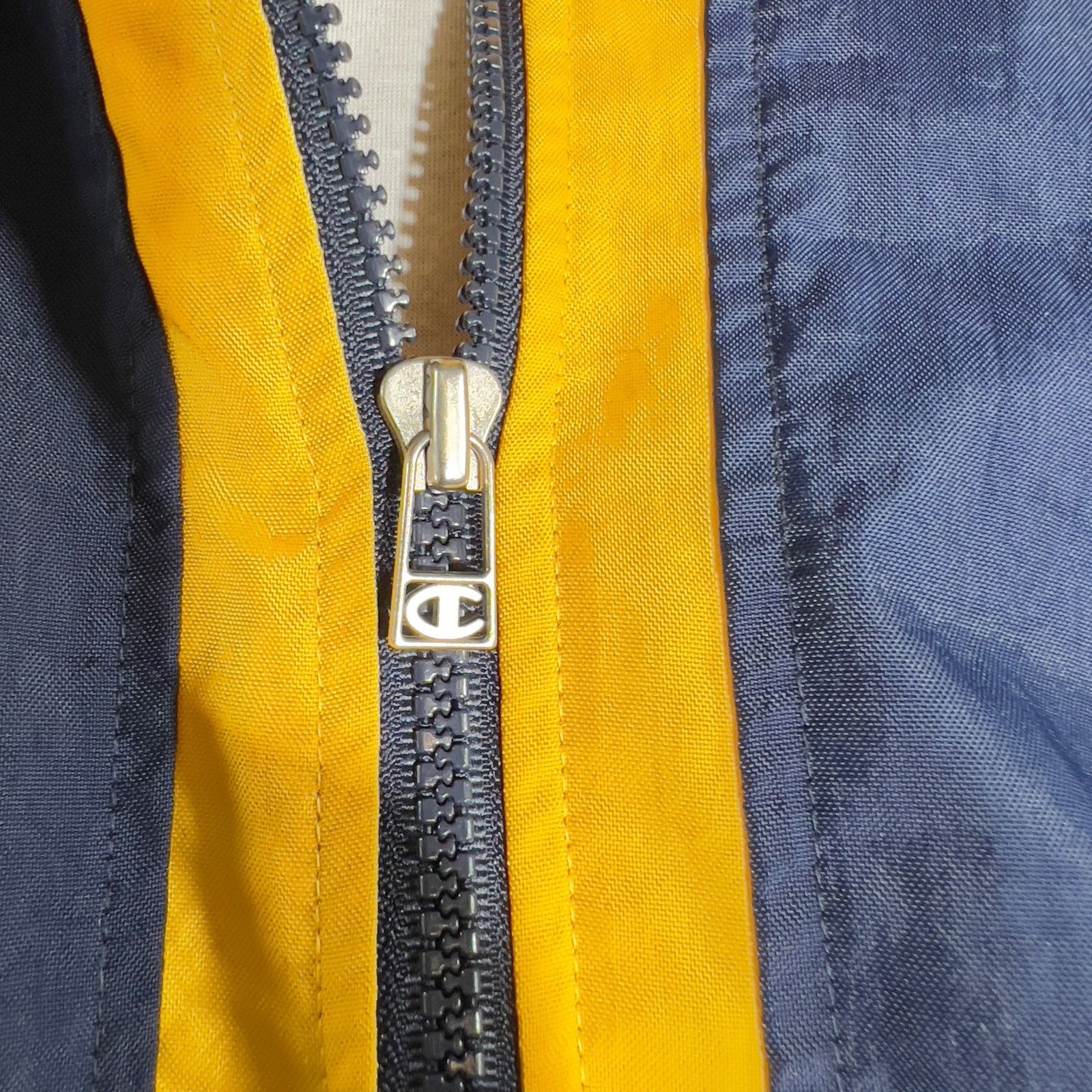 Champion Champion 1/2 Zip Pullover 2XL Vented Embroidered Logo Pocket Size US XXL / EU 58 / 5 - 12 Thumbnail