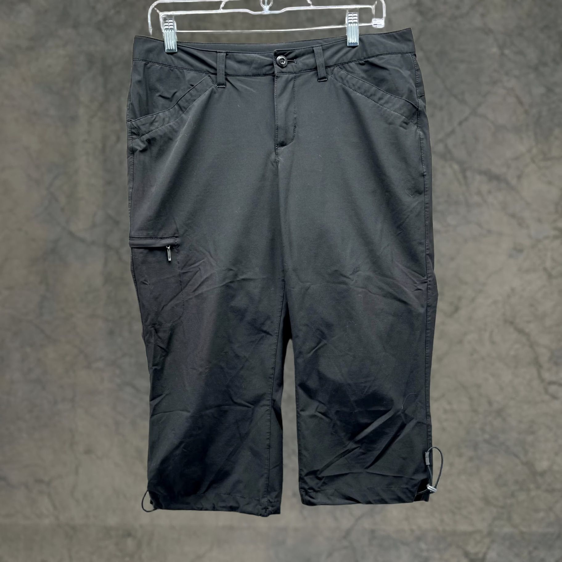 Eddie Bauer Eddie Bauer Pants Womens 6 Black Capri Lightweight Stretch Outdoor Hiking Ascent Capri Pants Women 6 Black Outdoor Hiking Lightweight Stretch Size 28" / US 6 / IT 42 - 1 Thumbnail